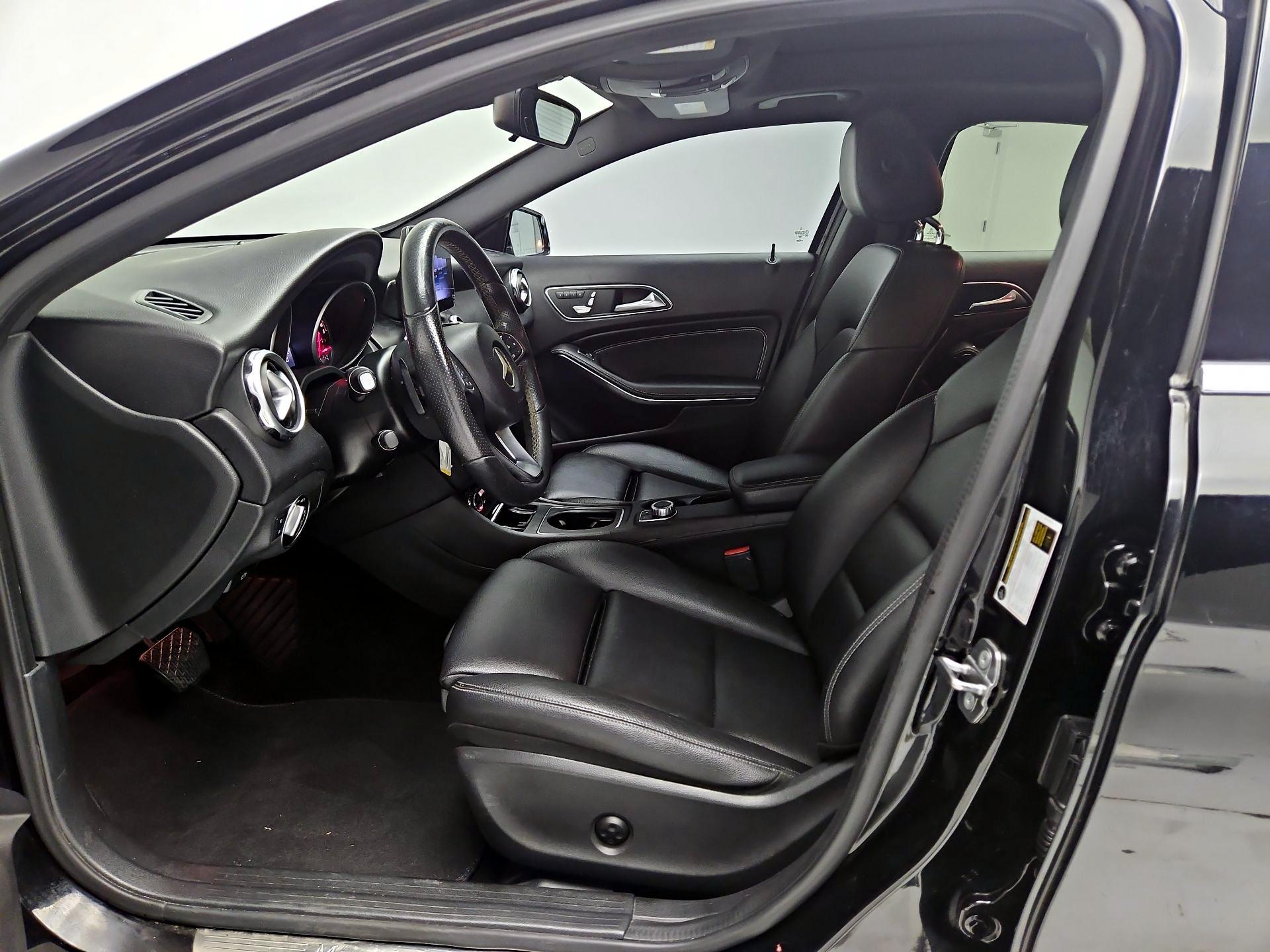 Thumbnail: 2018 Mercedes-Benz GLA - 11