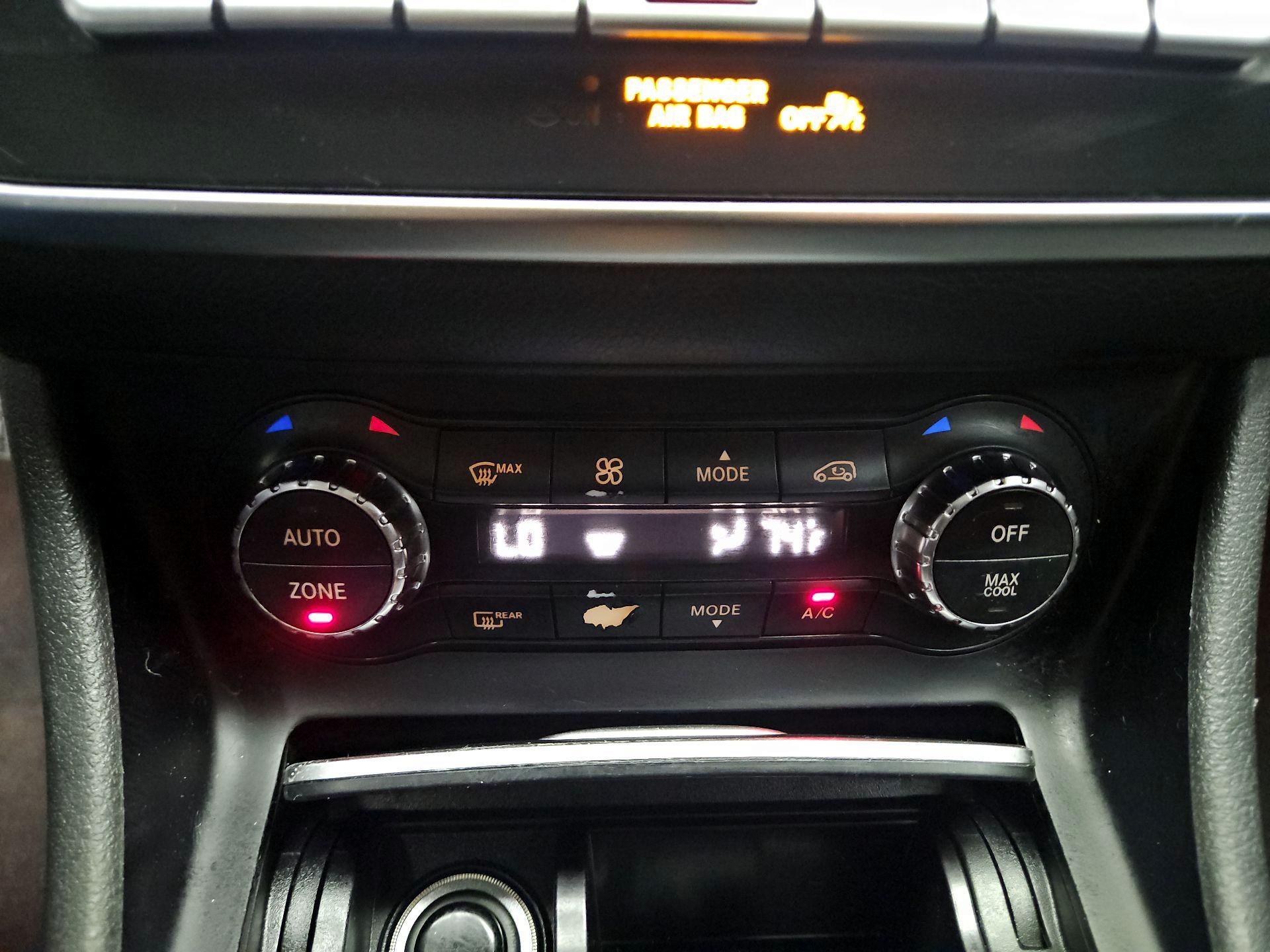 Thumbnail: 2018 Mercedes-Benz GLA - 16