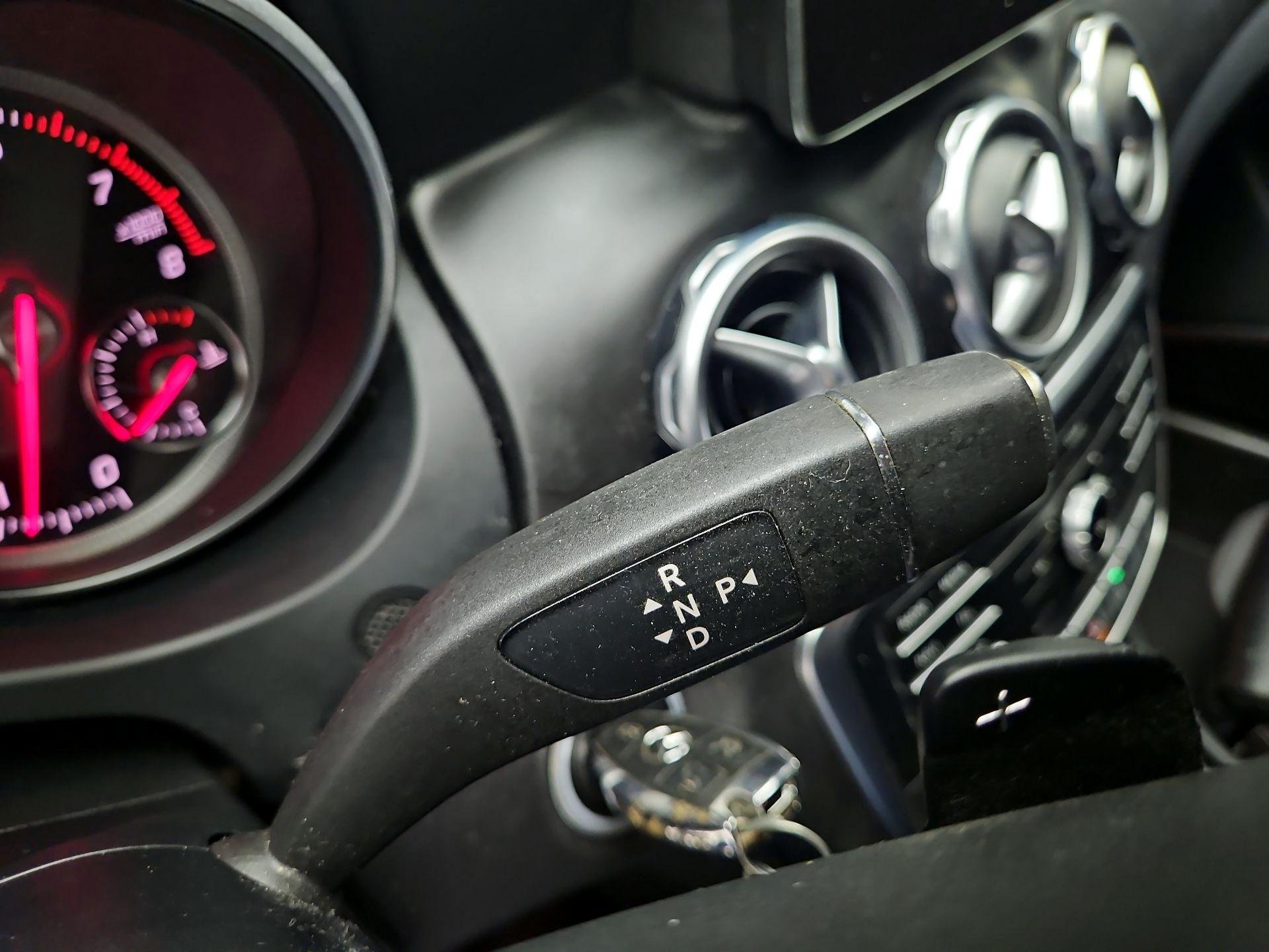 Thumbnail: 2018 Mercedes-Benz GLA - 17