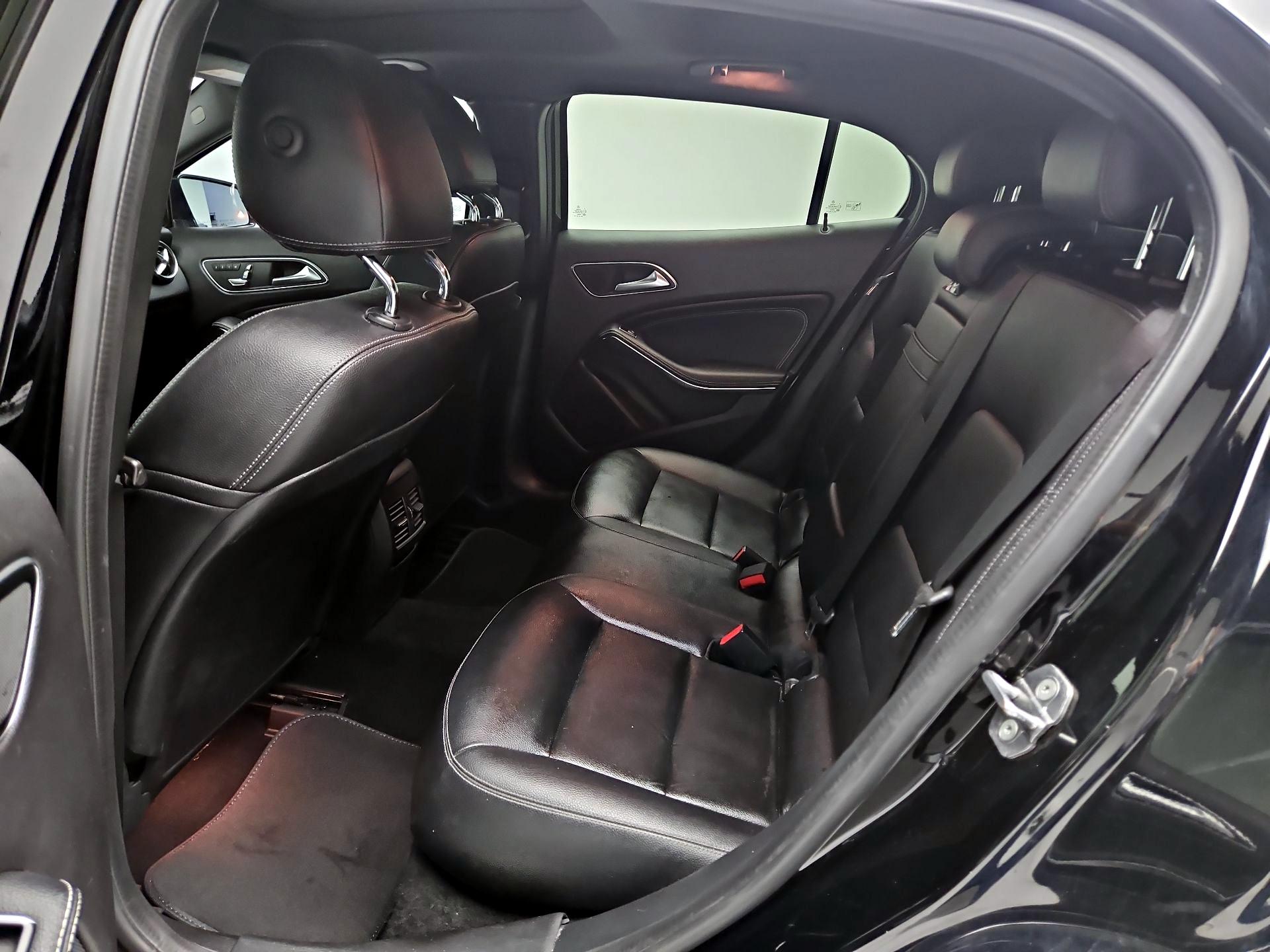 Thumbnail: 2018 Mercedes-Benz GLA - 20