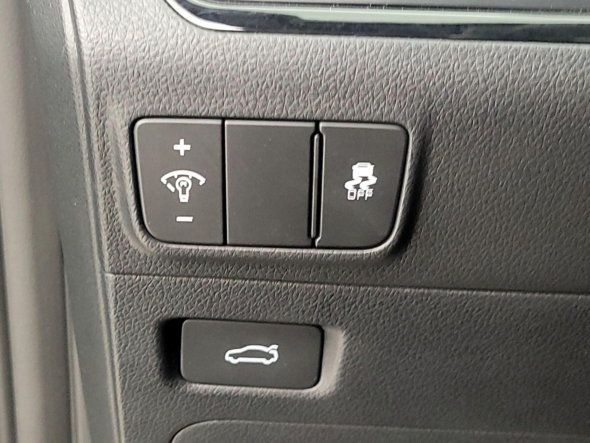 Thumbnail: 2025 Kia K5 - 13