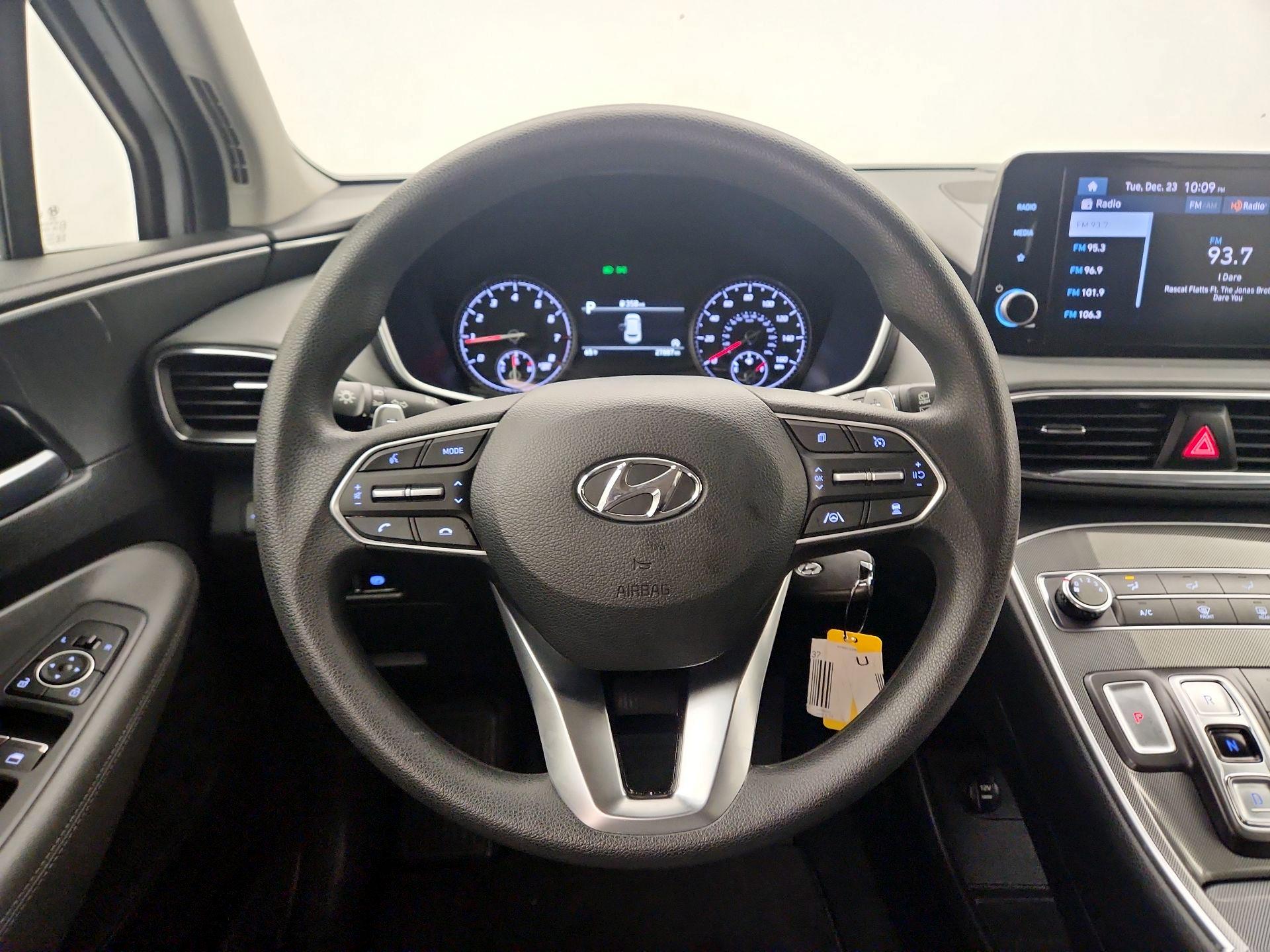 Thumbnail: 2023 Hyundai Santa Fe - 10