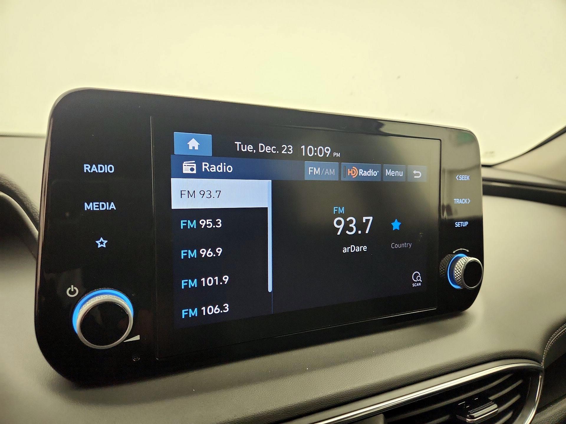 Thumbnail: 2023 Hyundai Santa Fe - 15