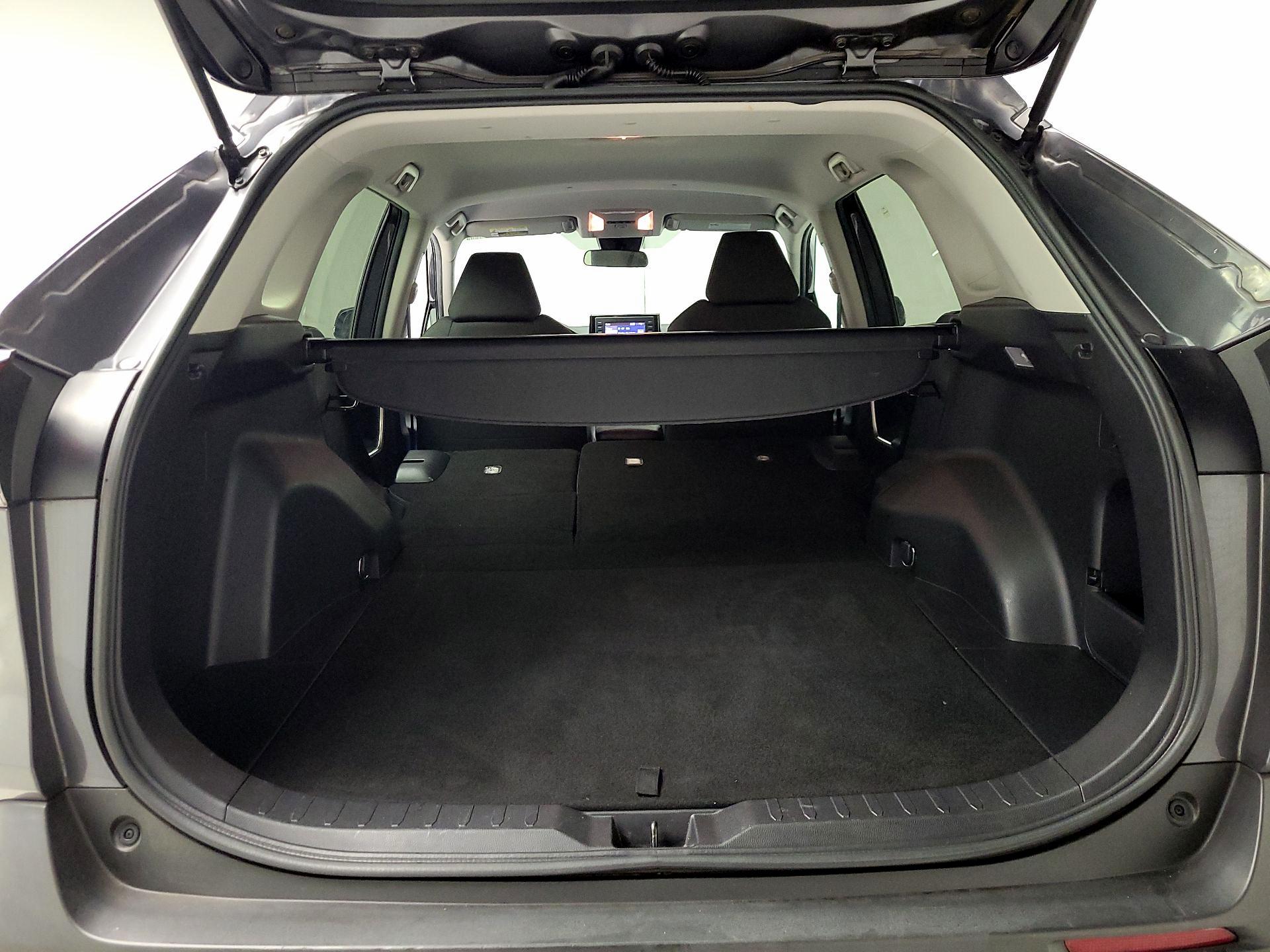 Thumbnail: 2021 Toyota RAV4 - 19