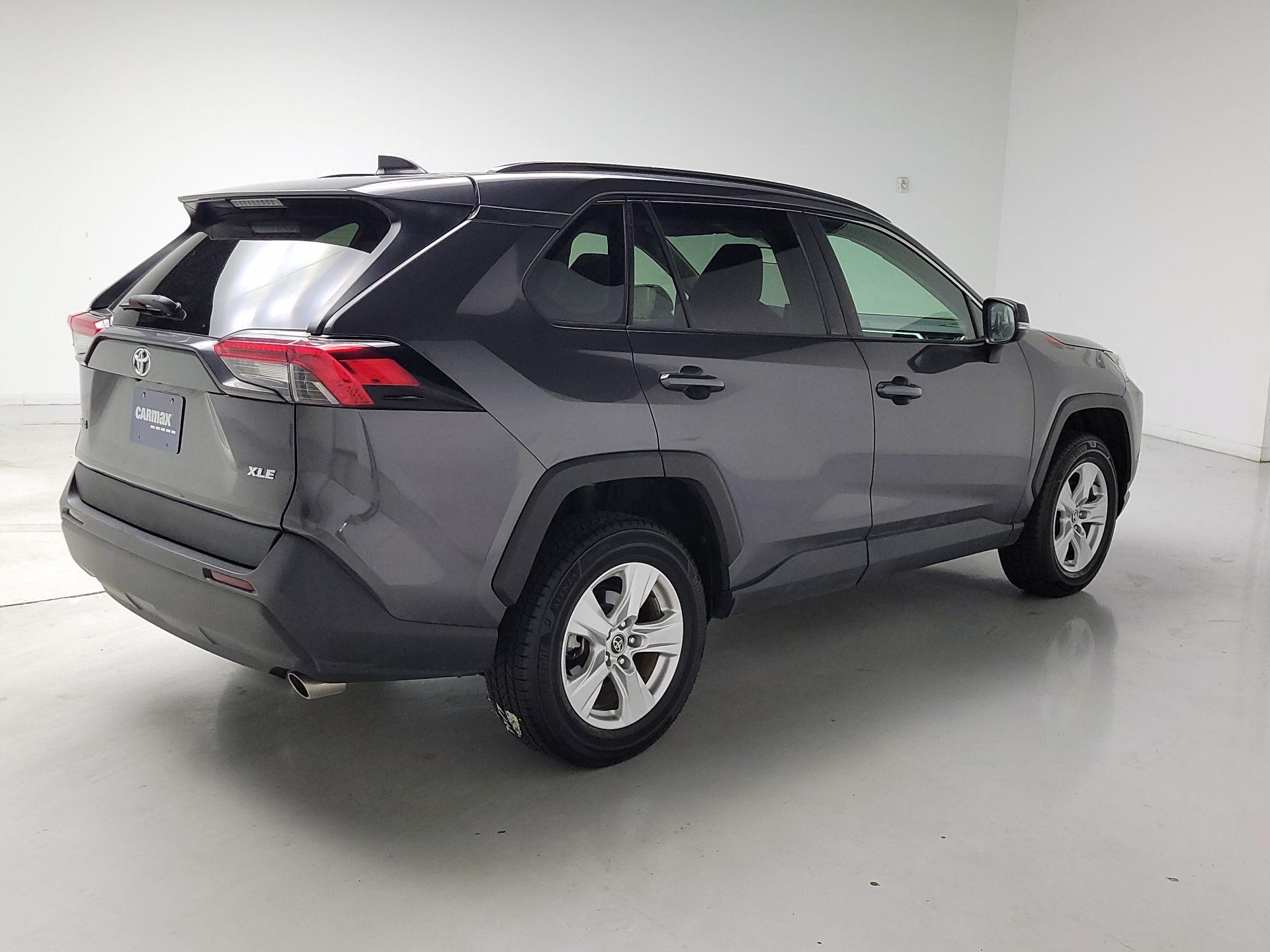 Thumbnail: 2021 Toyota RAV4 - 5