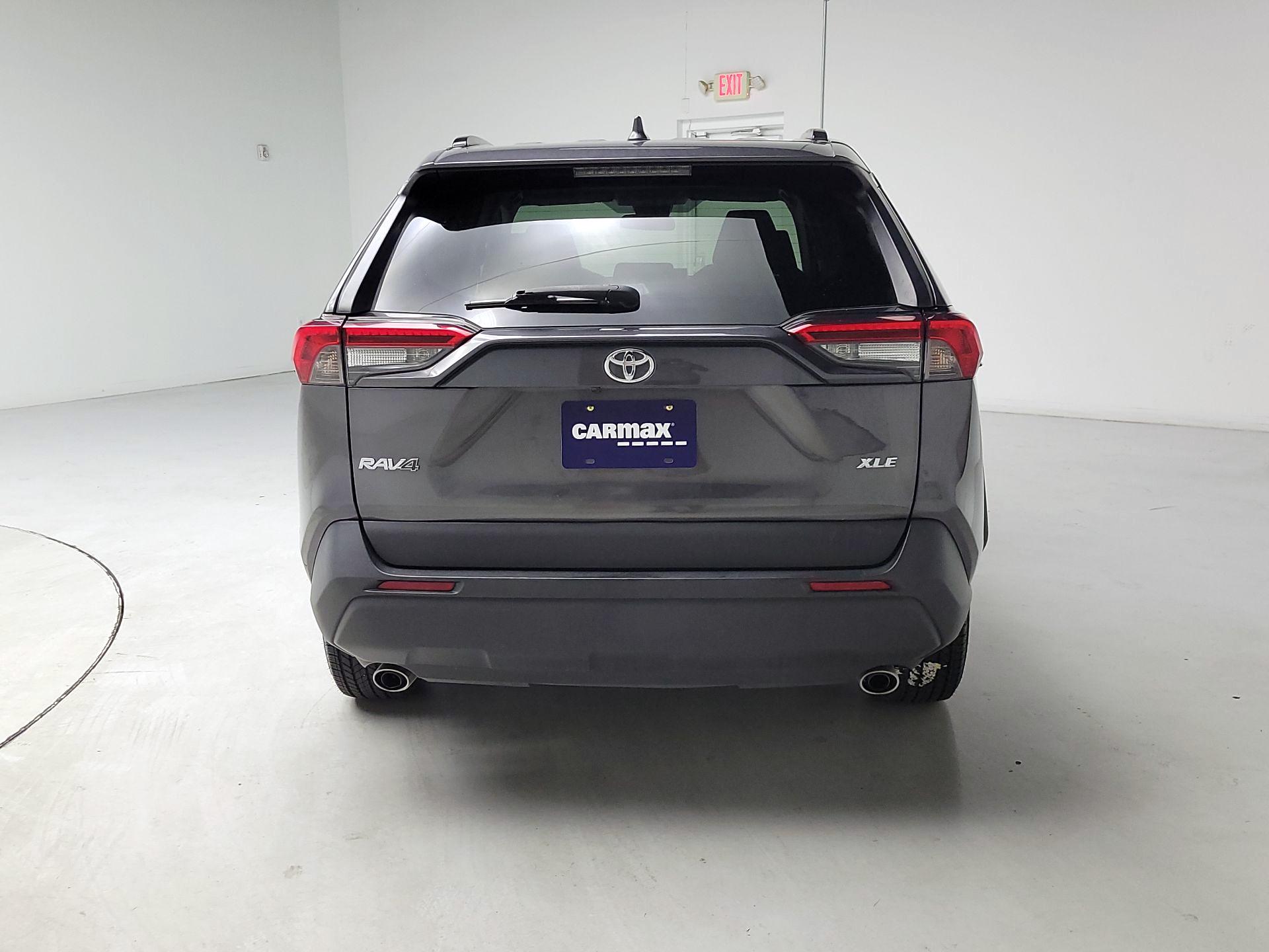 Thumbnail: 2021 Toyota RAV4 - 6