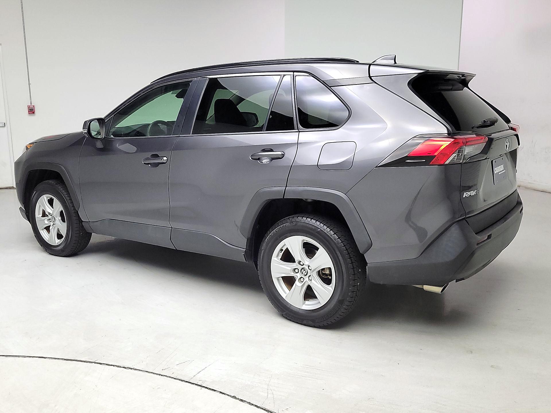 Thumbnail: 2021 Toyota RAV4 - 7