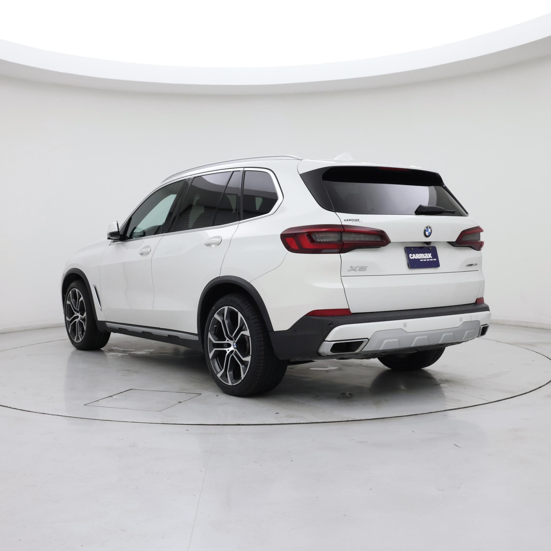 Thumbnail: 2022 BMW X5 - 2