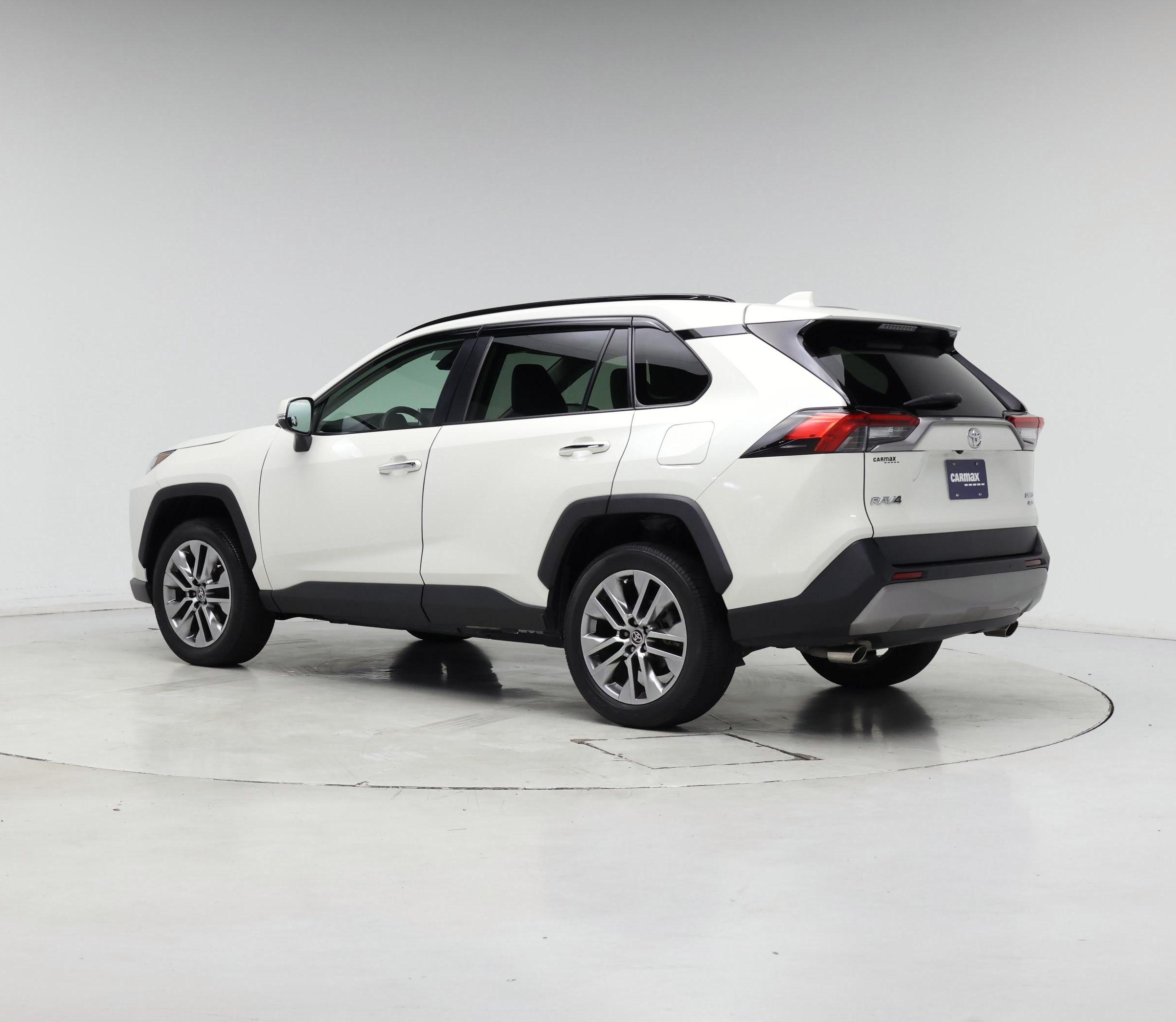 Thumbnail: 2022 Toyota RAV4 - 2