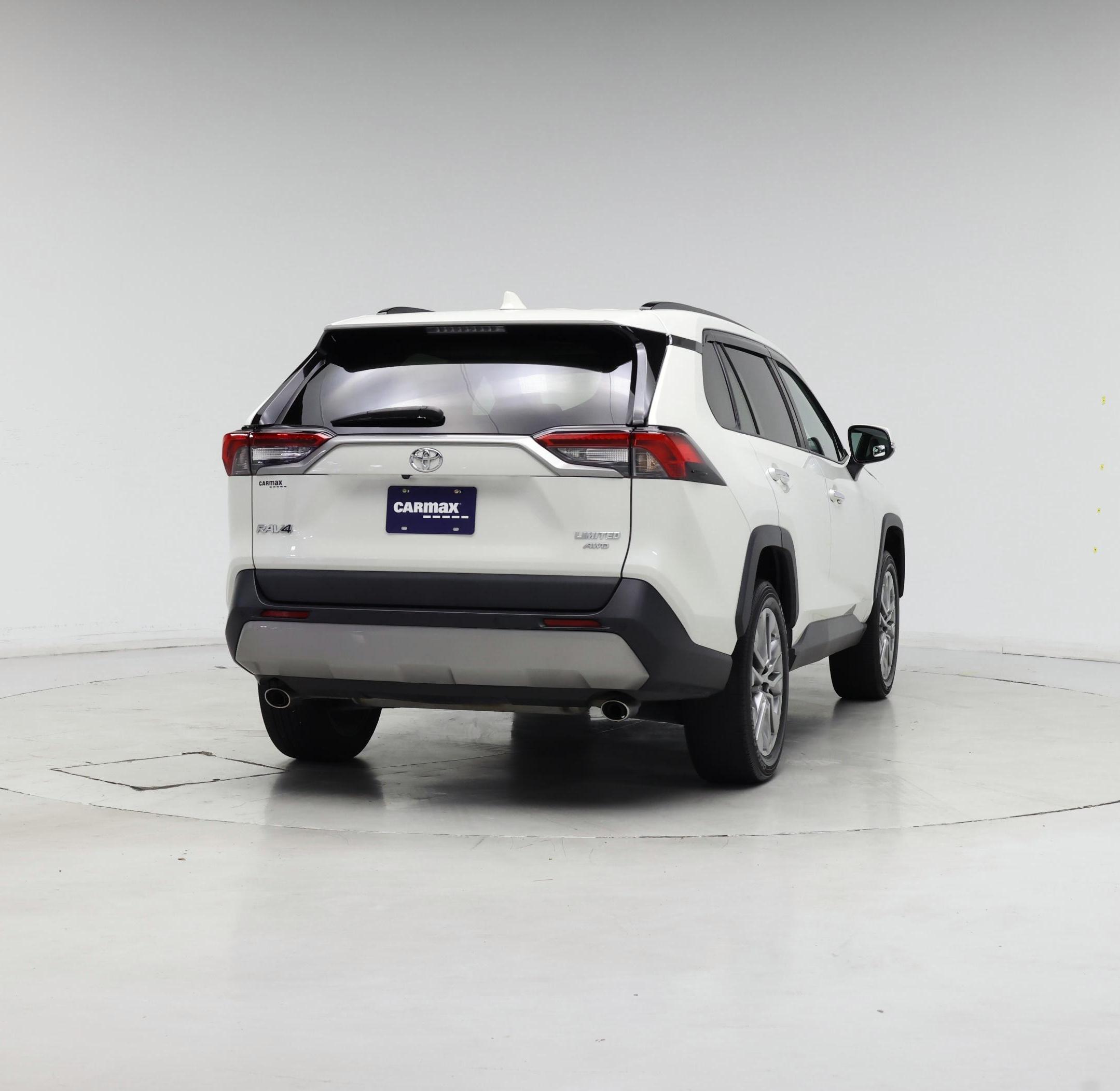 Thumbnail: 2022 Toyota RAV4 - 8