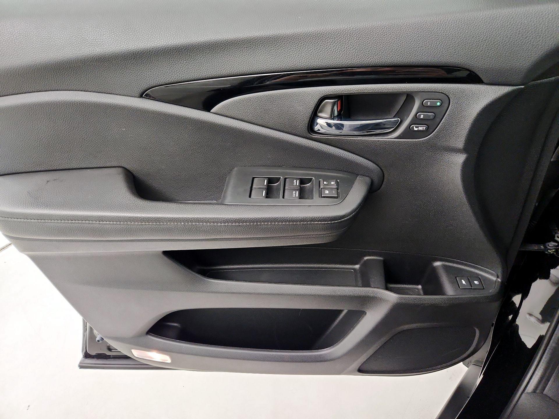 Thumbnail: 2022 Honda Pilot - 12