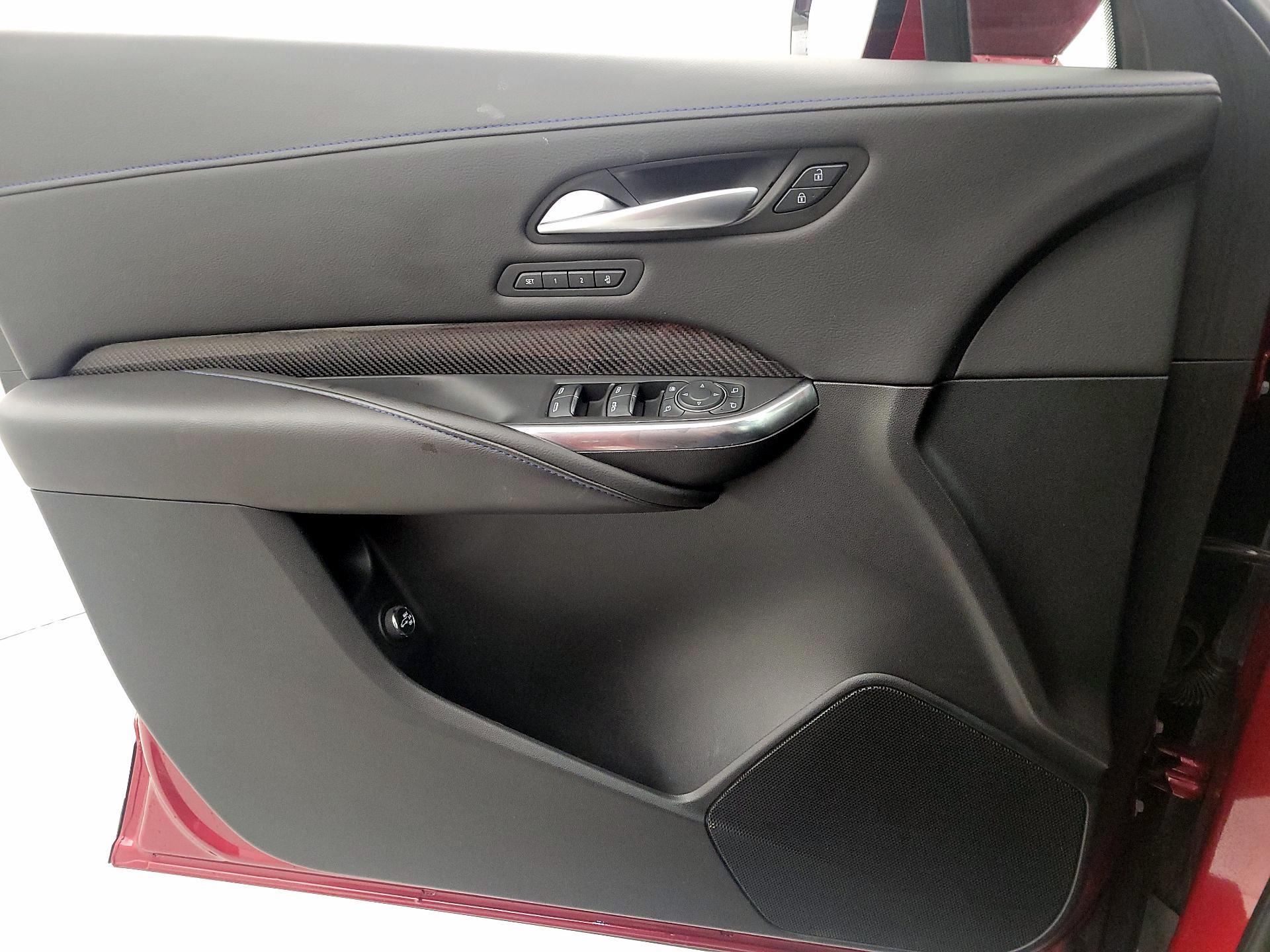 Thumbnail: 2024 Cadillac XT4 - 12