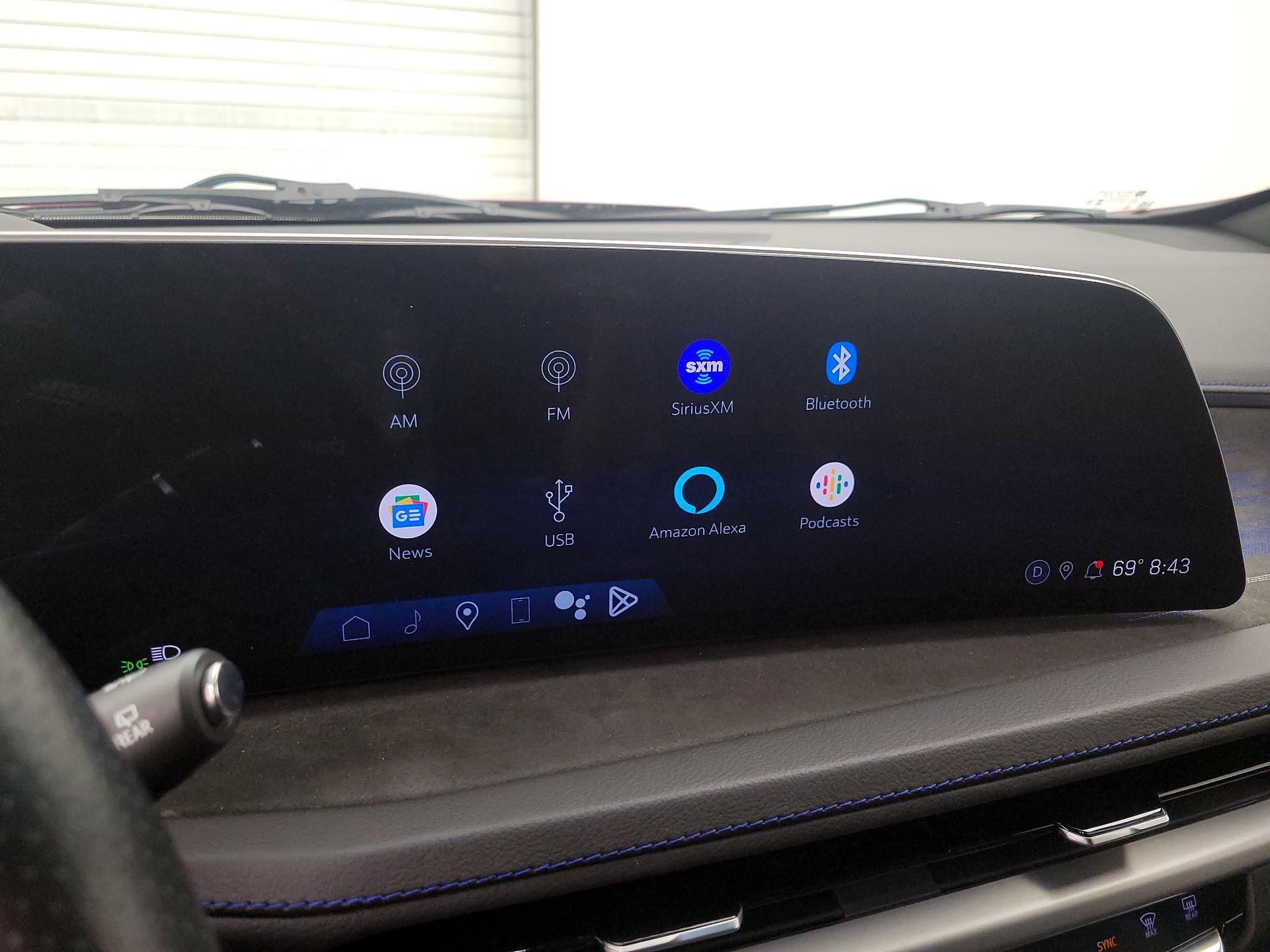 Thumbnail: 2024 Cadillac XT4 - 15