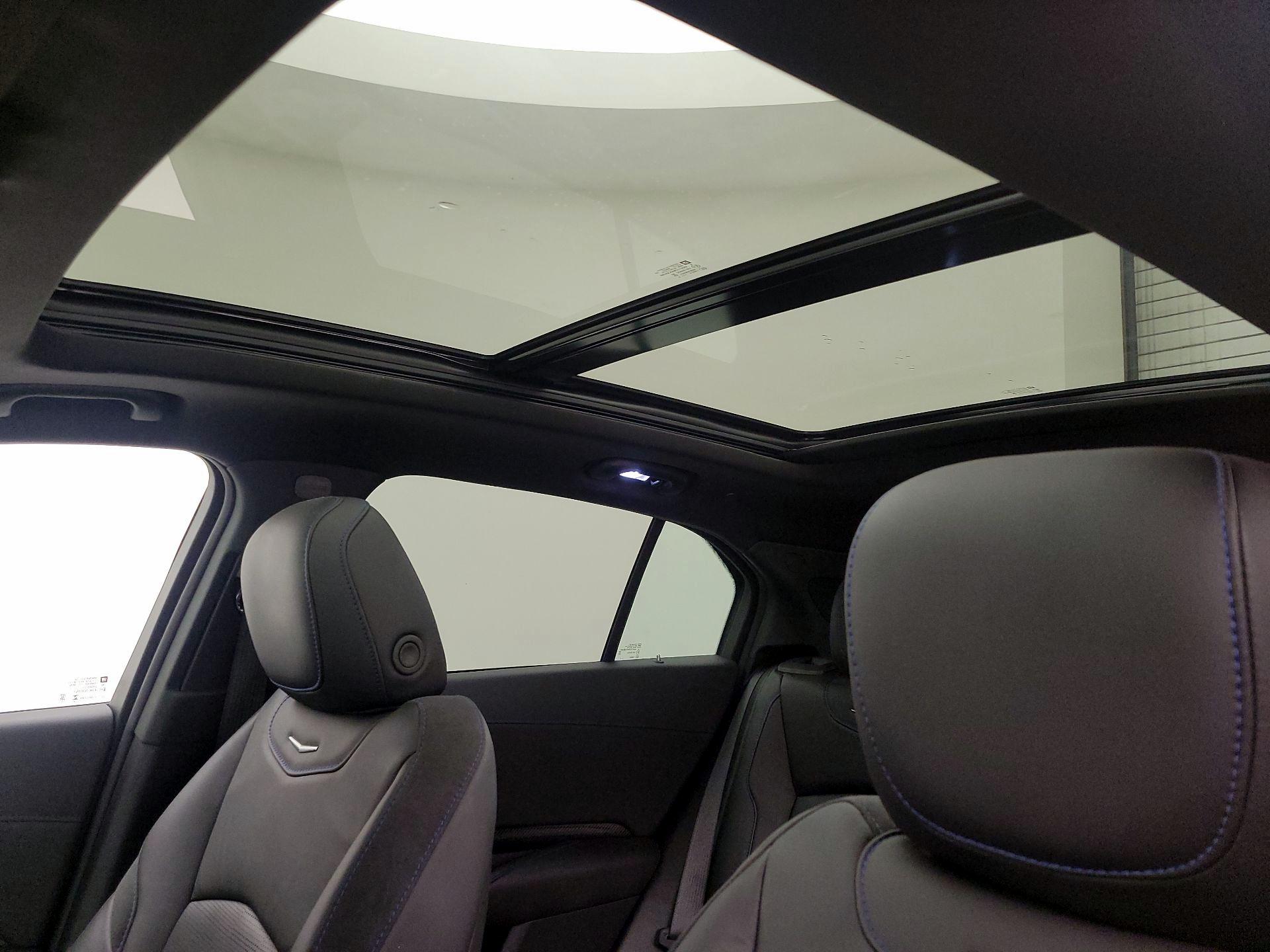 Thumbnail: 2024 Cadillac XT4 - 19