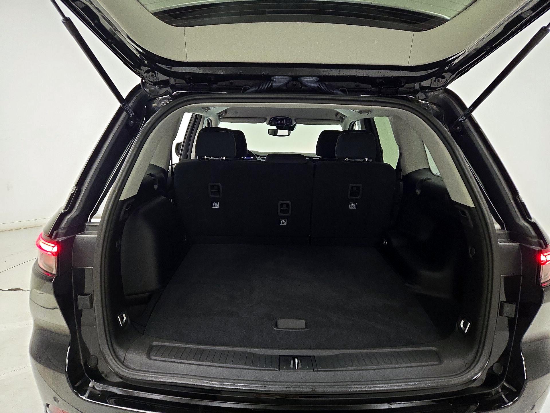 Thumbnail: 2023 Jeep Grand Cherokee - 20