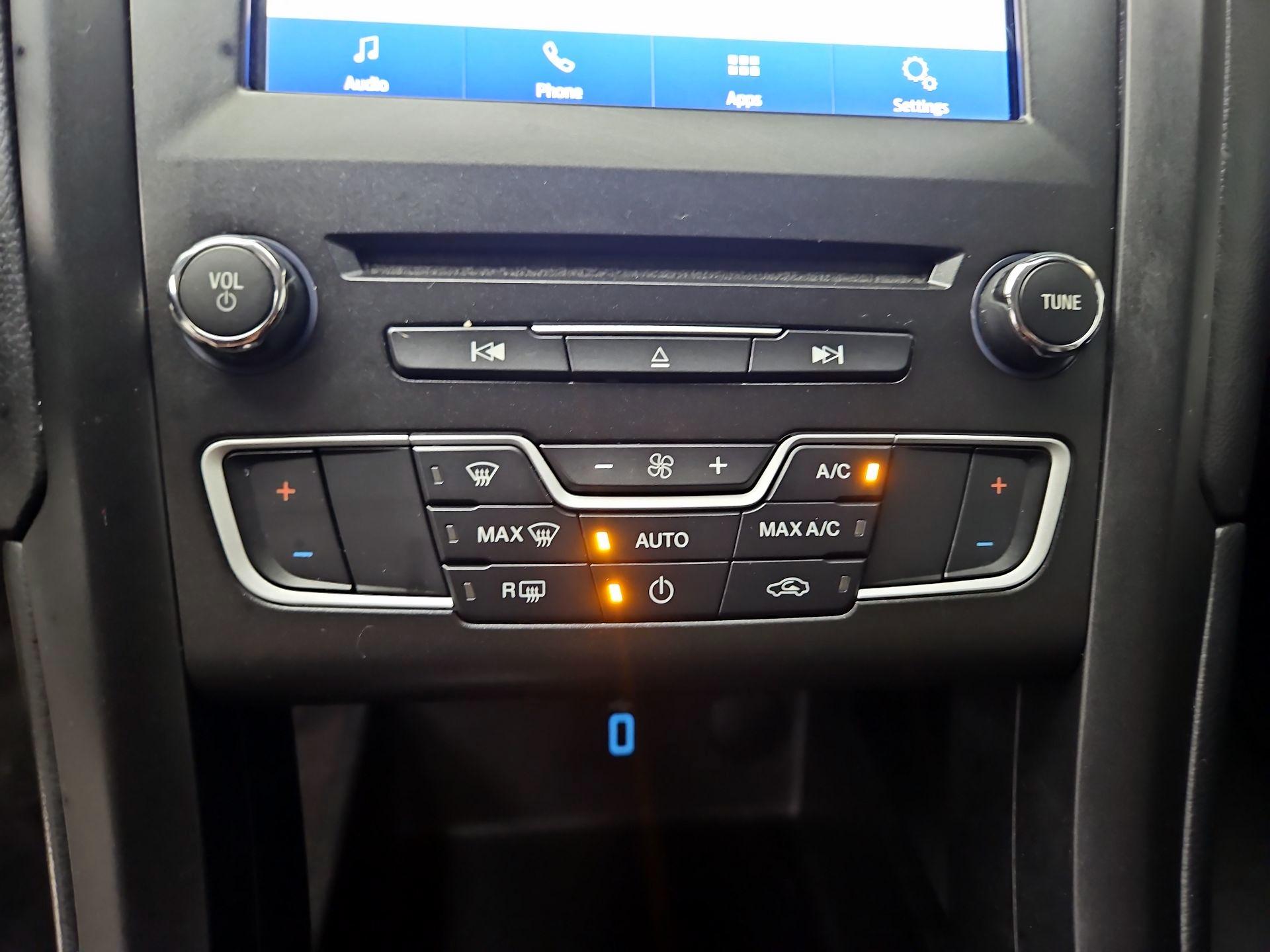 Thumbnail: 2018 Ford Fusion - 16