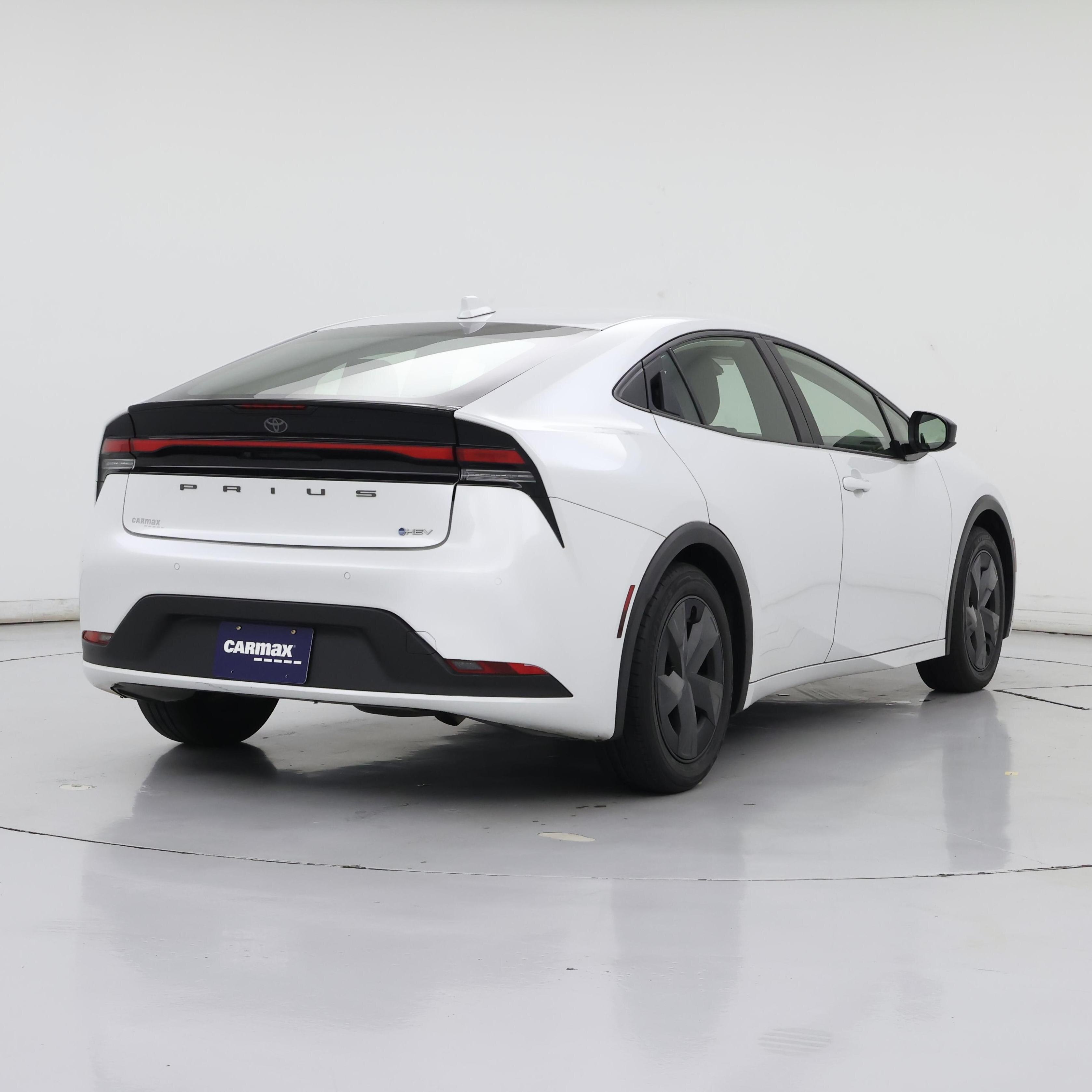 Thumbnail: 2023 Toyota Prius - 8