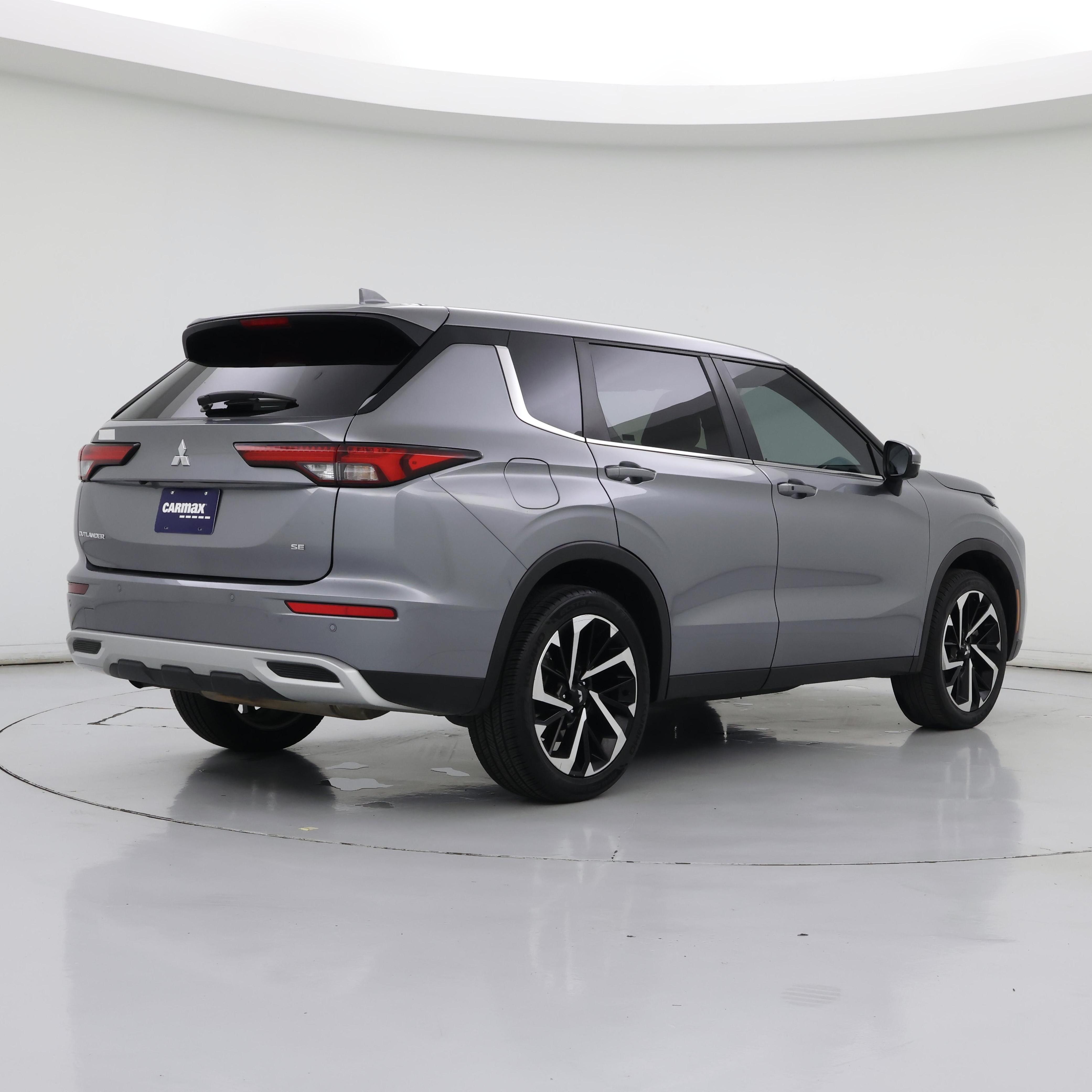 Thumbnail: 2024 Mitsubishi Outlander - 8