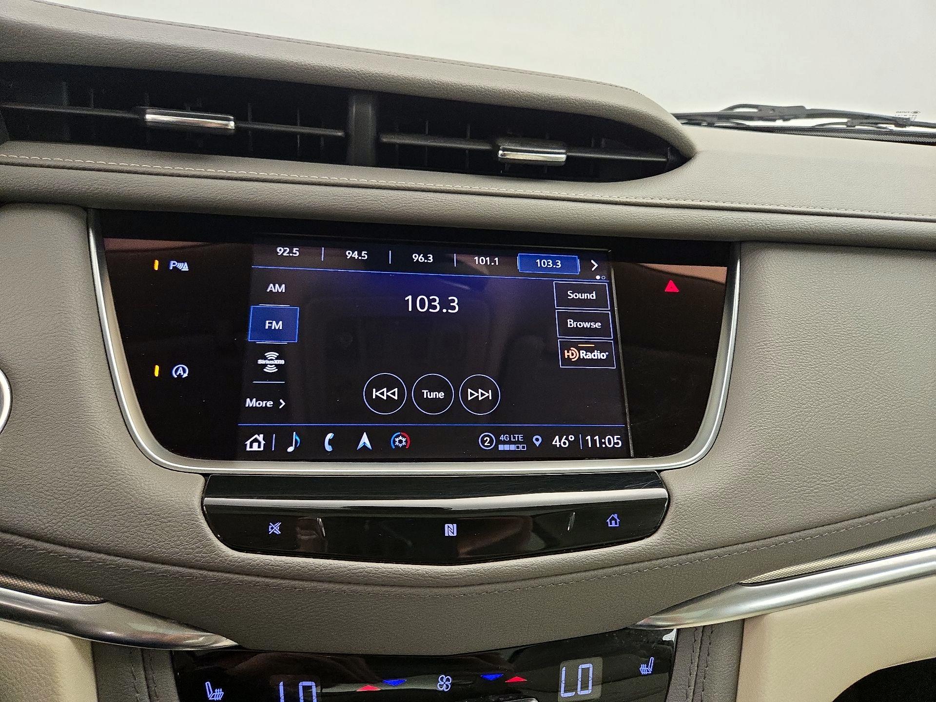 Thumbnail: 2021 Cadillac XT5 - 16