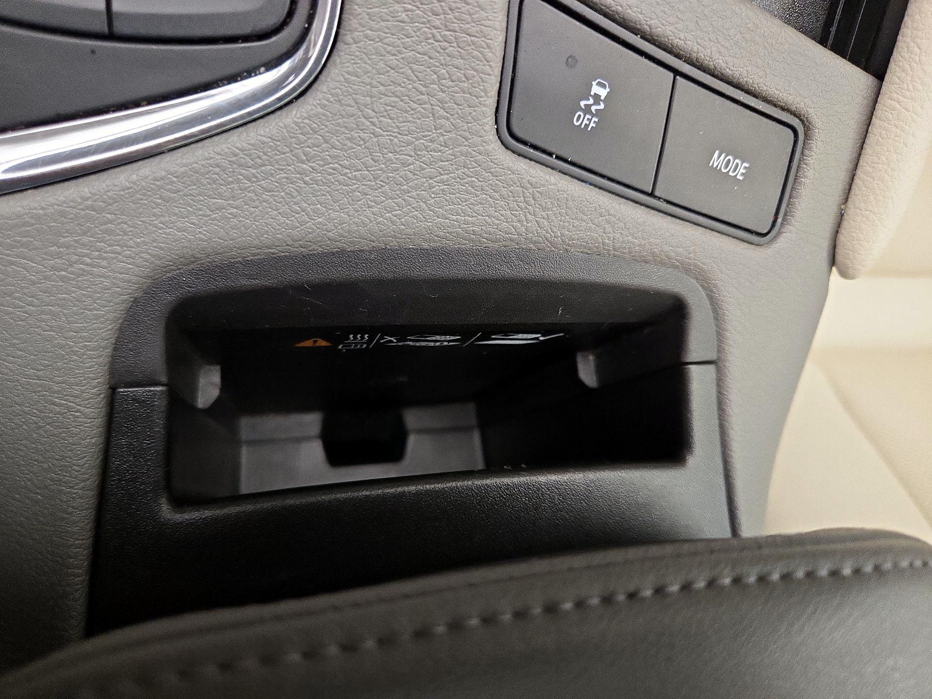 Thumbnail: 2021 Cadillac XT5 - 19