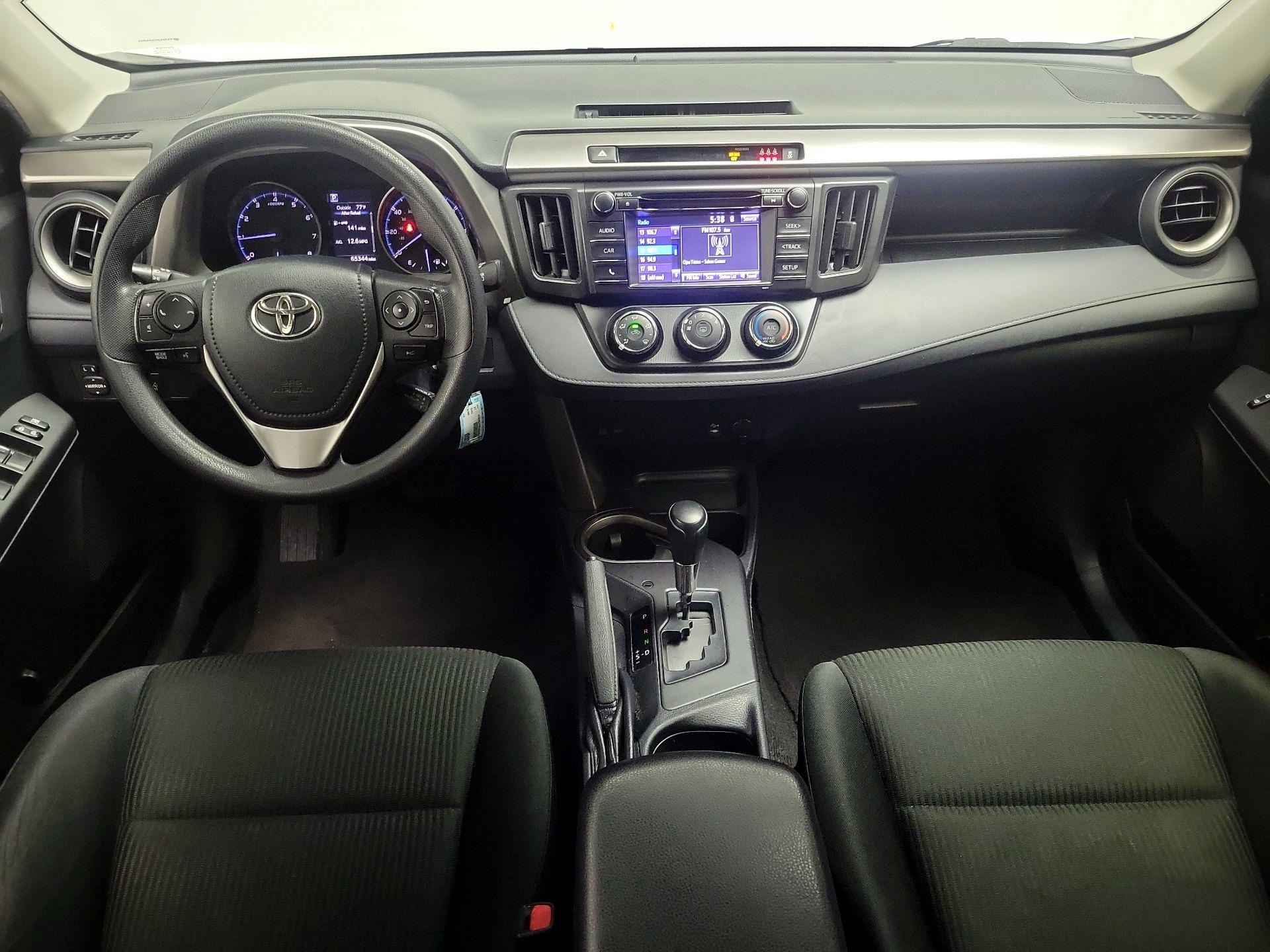 Thumbnail: 2018 Toyota RAV4 - 9