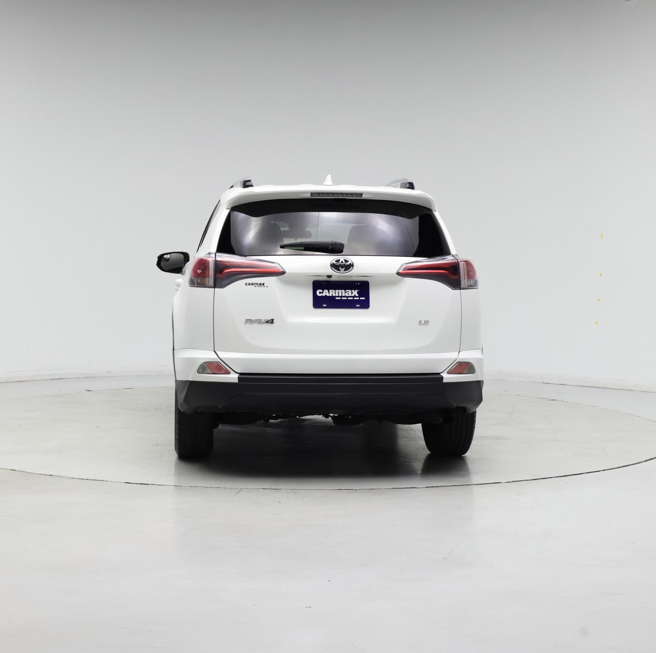 Thumbnail: 2018 Toyota RAV4 - 6