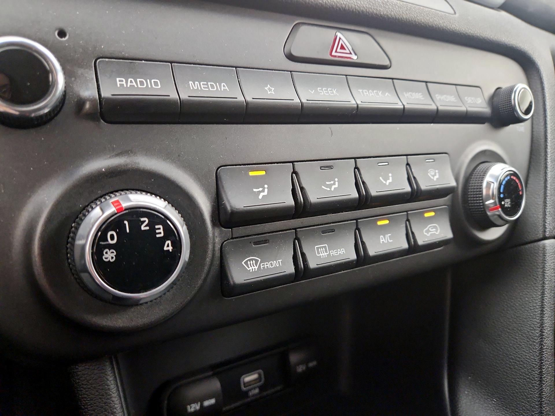 Thumbnail: 2020 Kia Sportage - 16