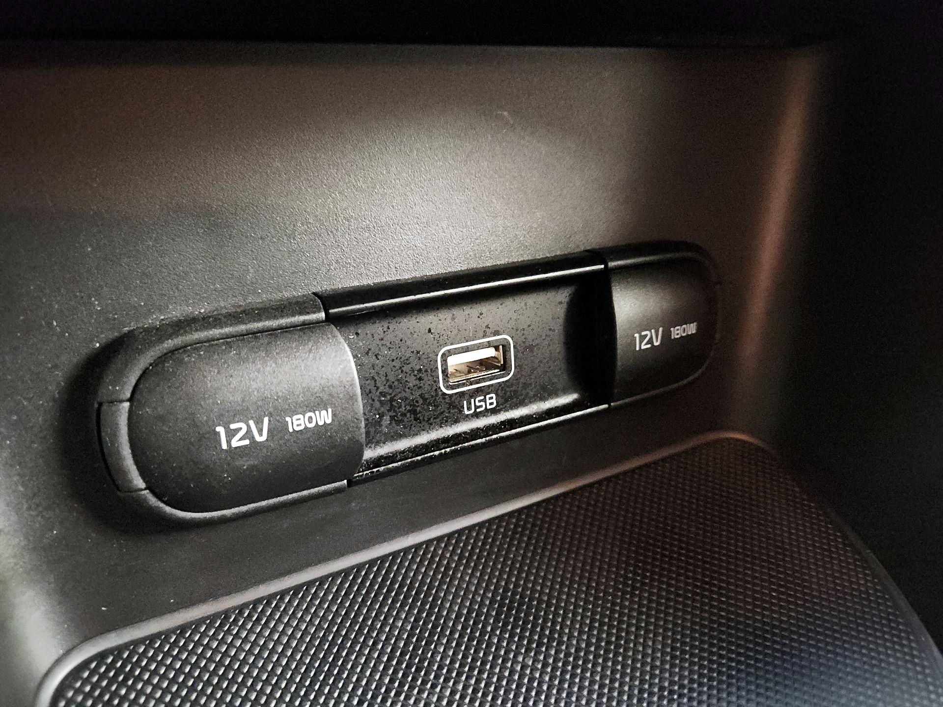 Thumbnail: 2020 Kia Sportage - 18