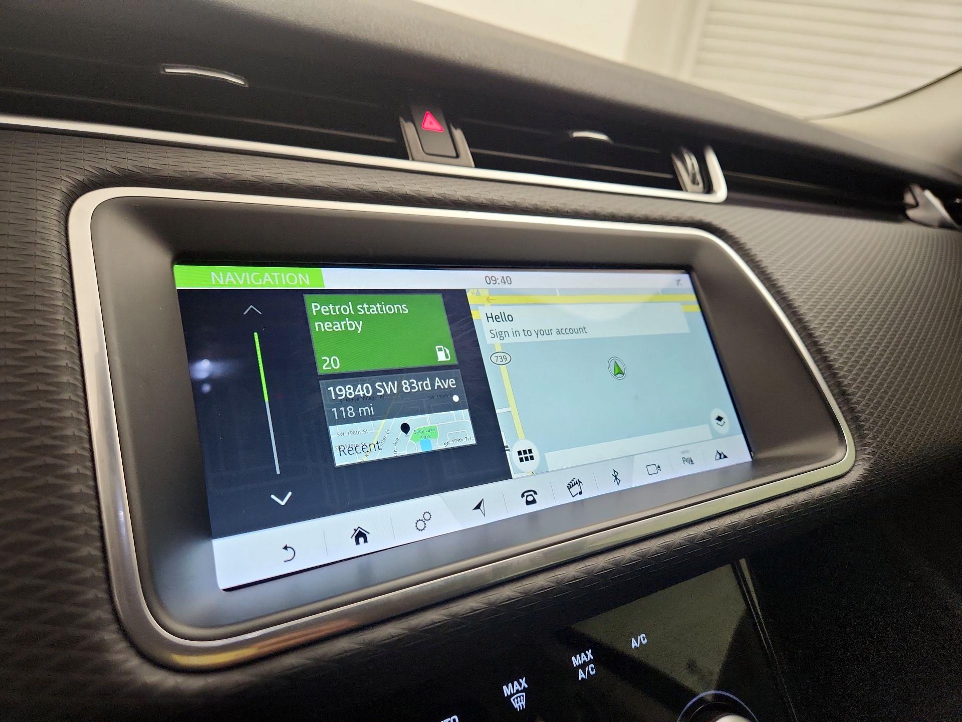 Thumbnail: 2020 Land Rover Range Rover Evoque - 14