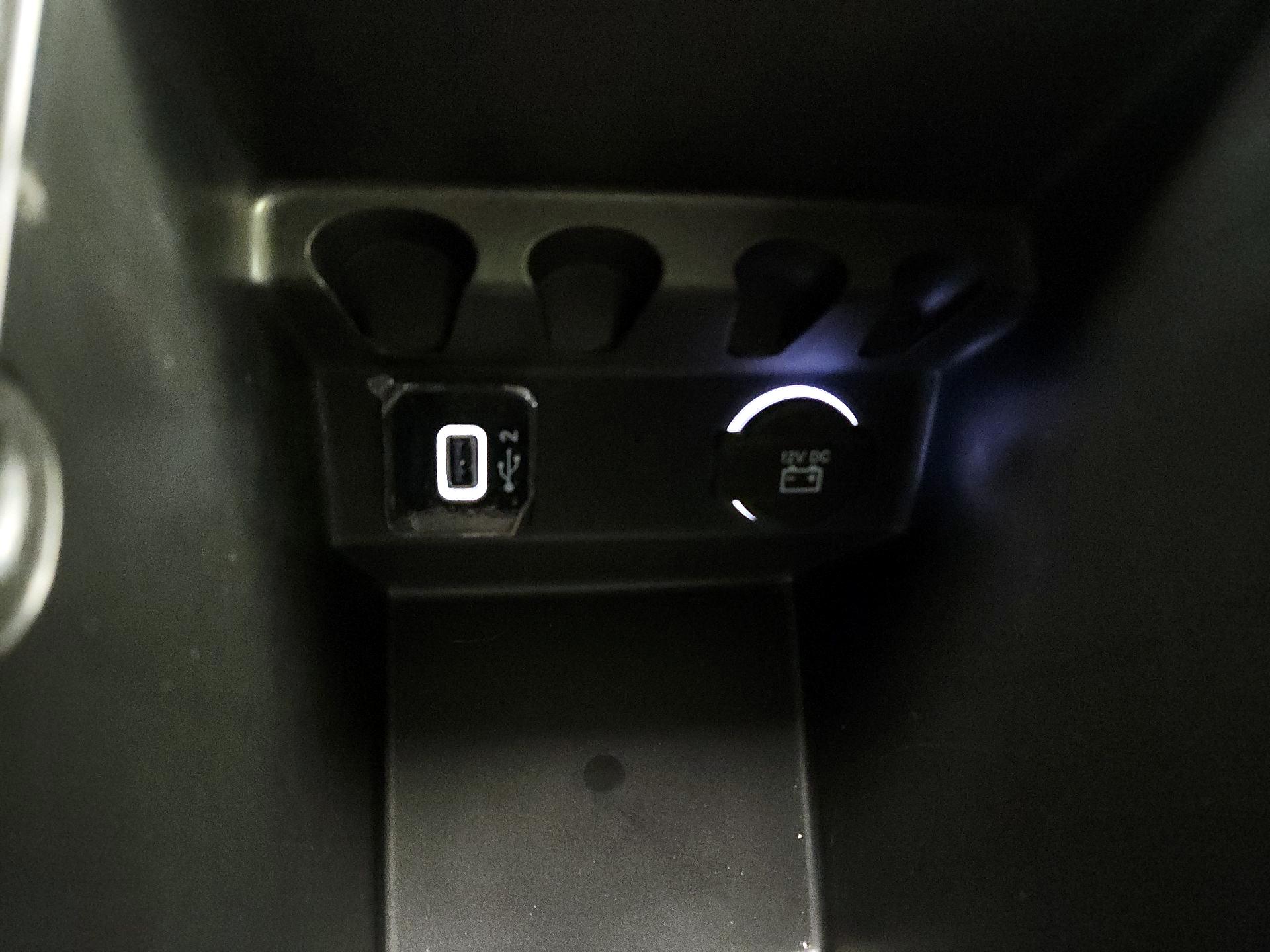 Thumbnail: 2020 Jeep Cherokee - 18