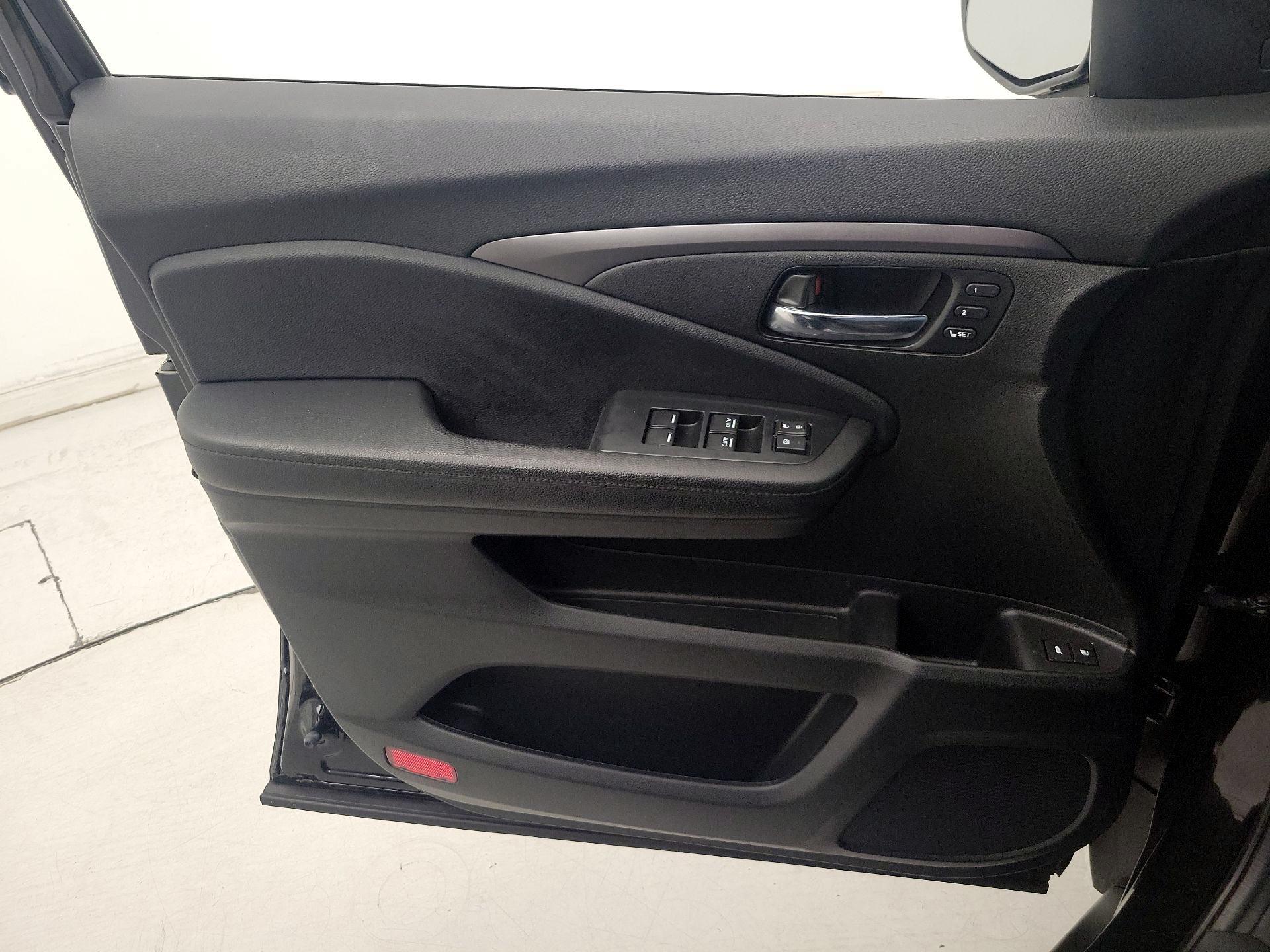 Thumbnail: 2021 Honda Pilot - 12