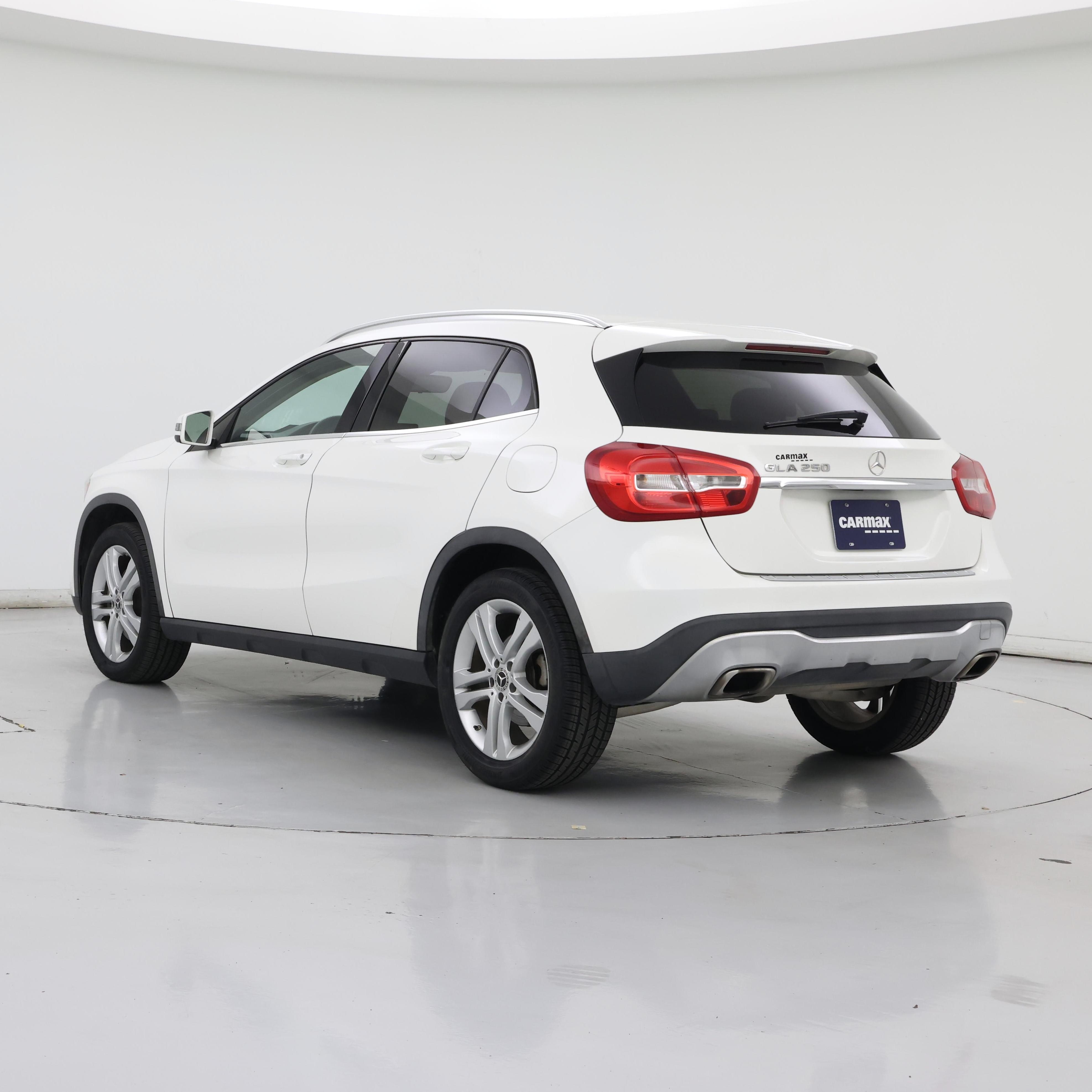 Thumbnail: 2019 Mercedes-Benz GLA - 2