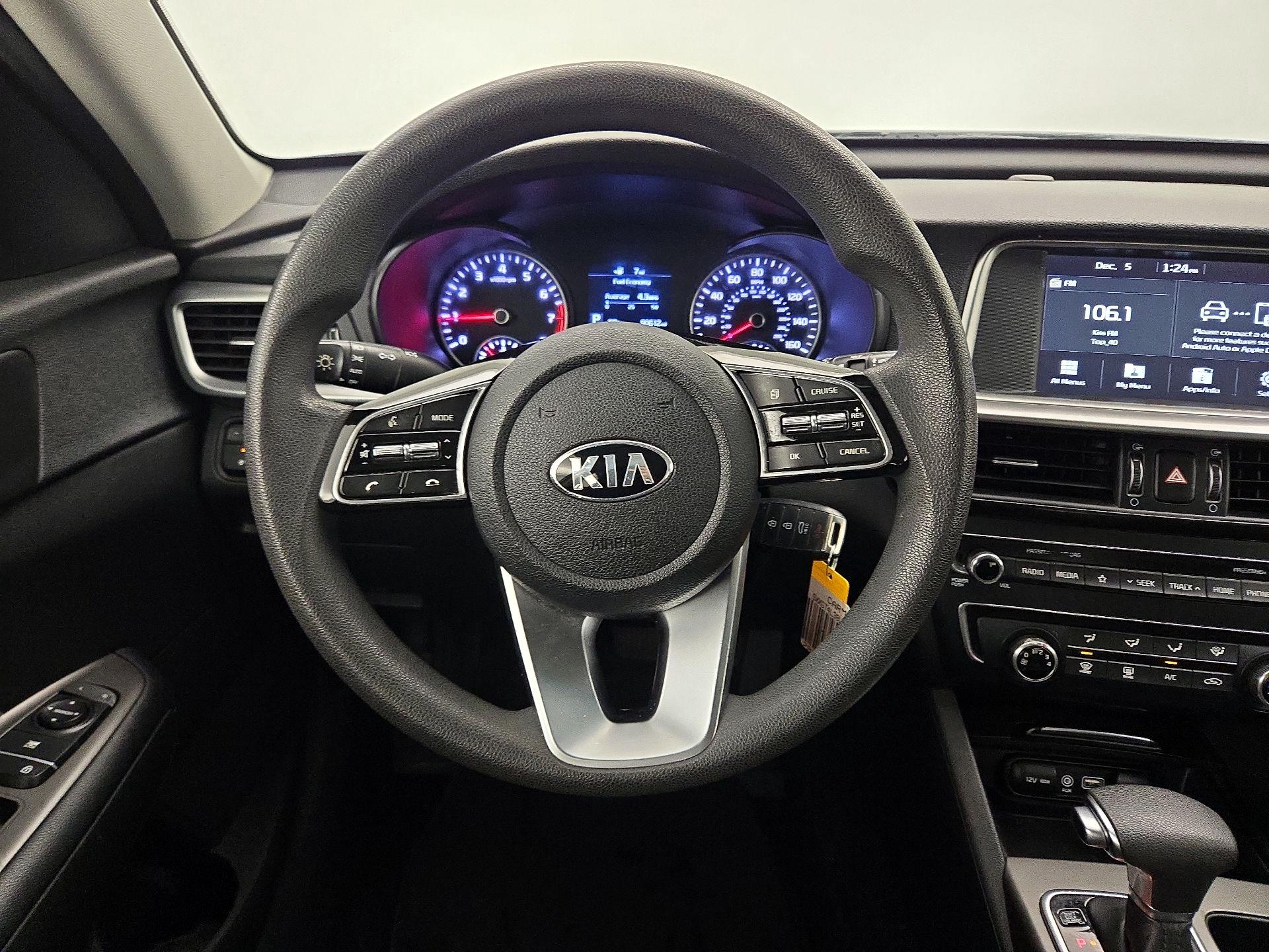 Thumbnail: 2020 Kia Optima - 10