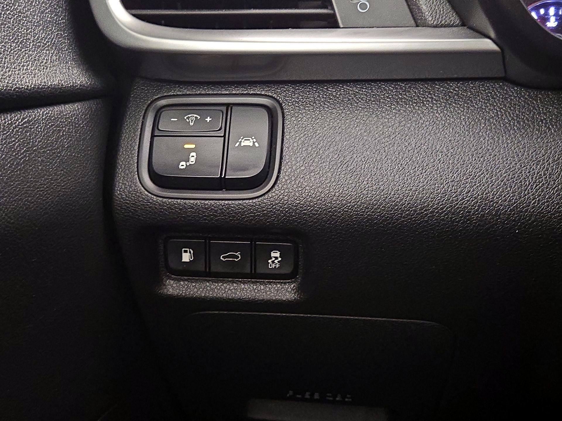 Thumbnail: 2020 Kia Optima - 13