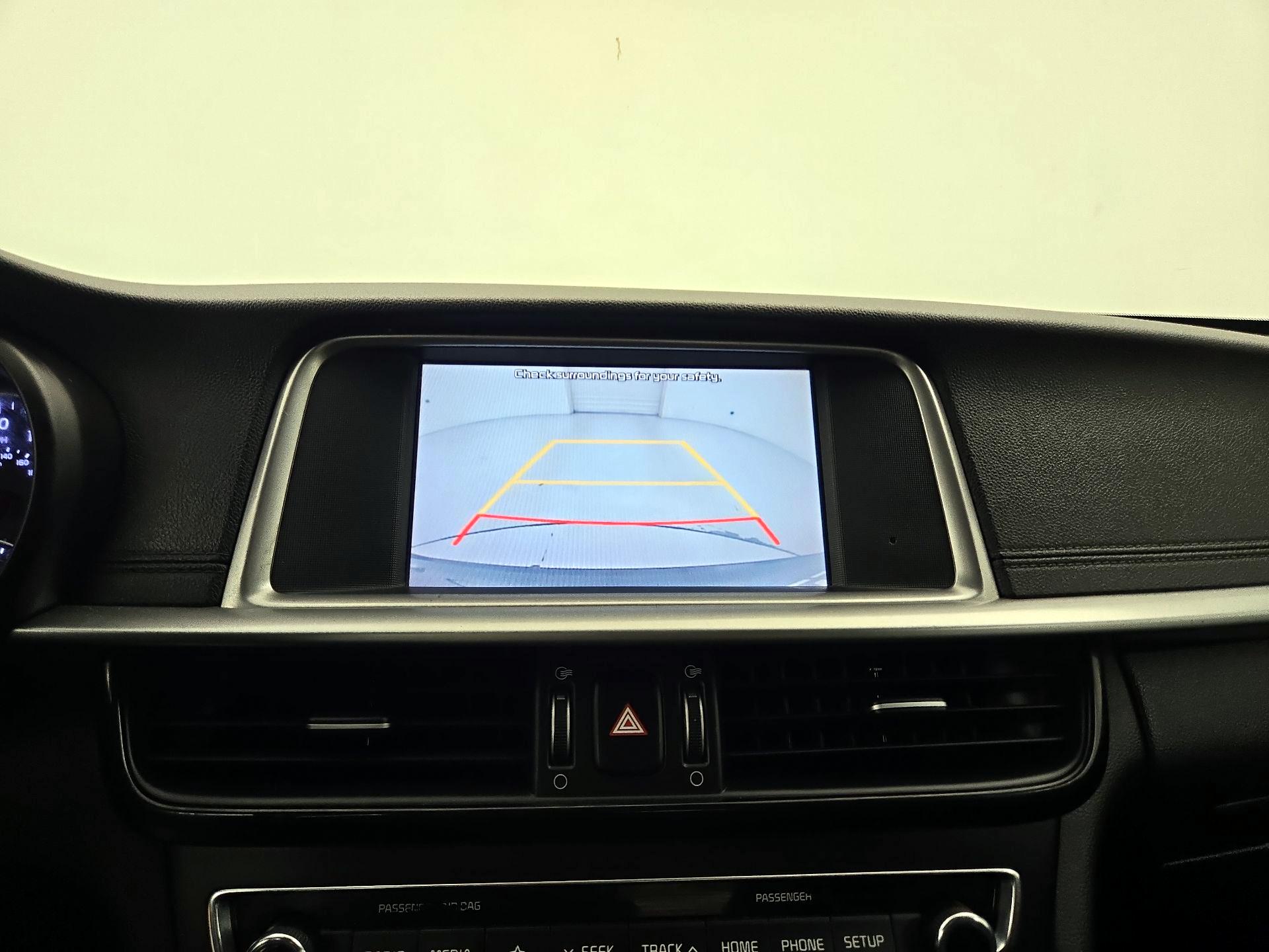 Thumbnail: 2020 Kia Optima - 14