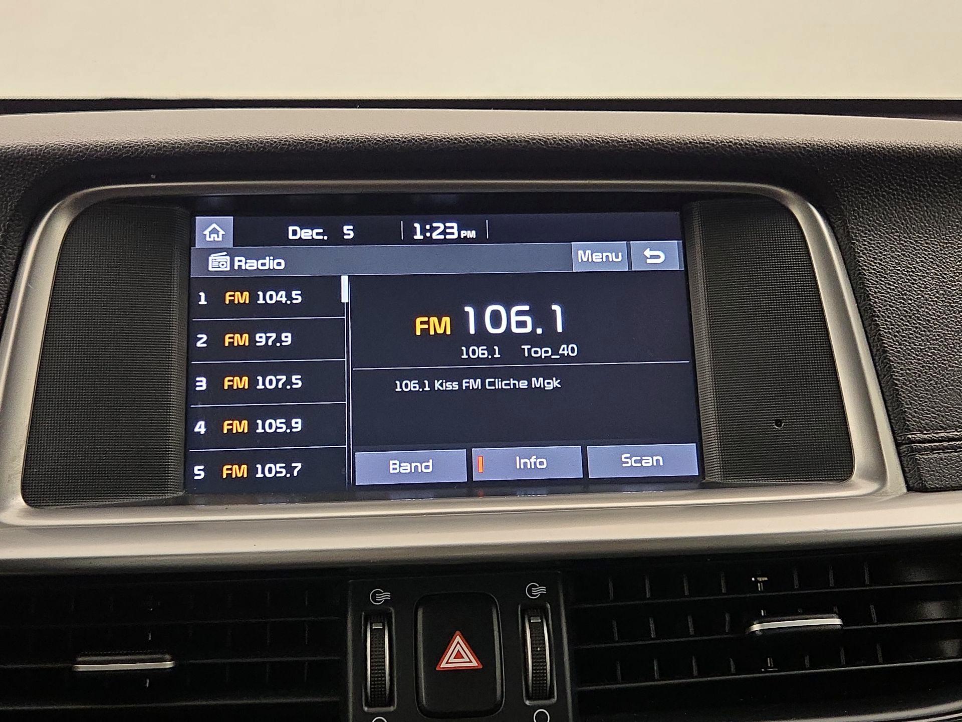 Thumbnail: 2020 Kia Optima - 15