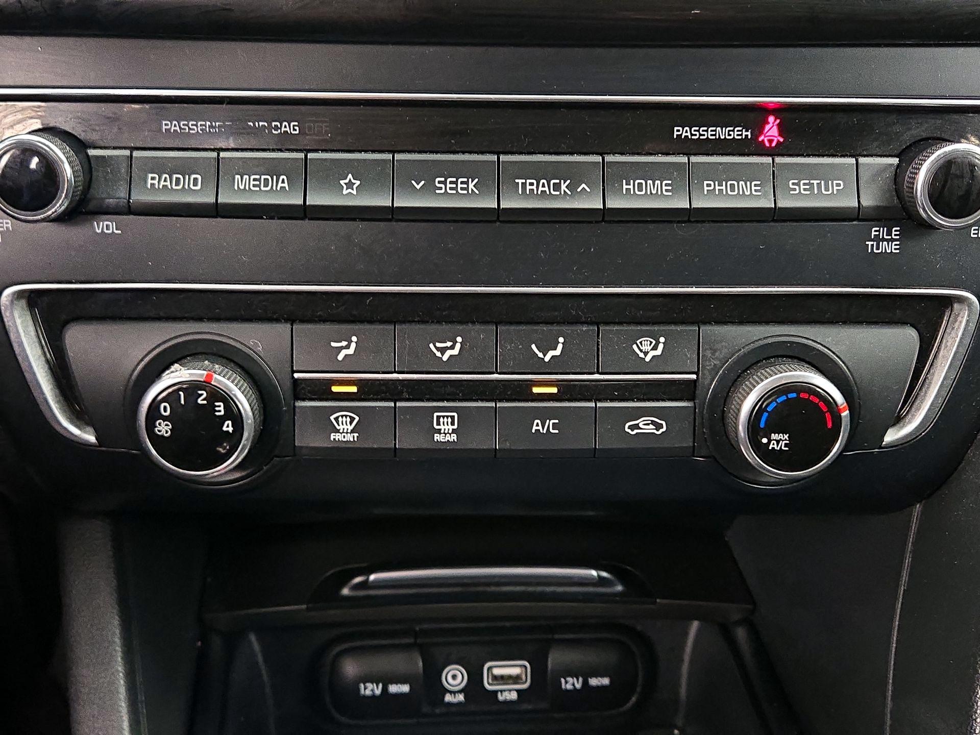 Thumbnail: 2020 Kia Optima - 16