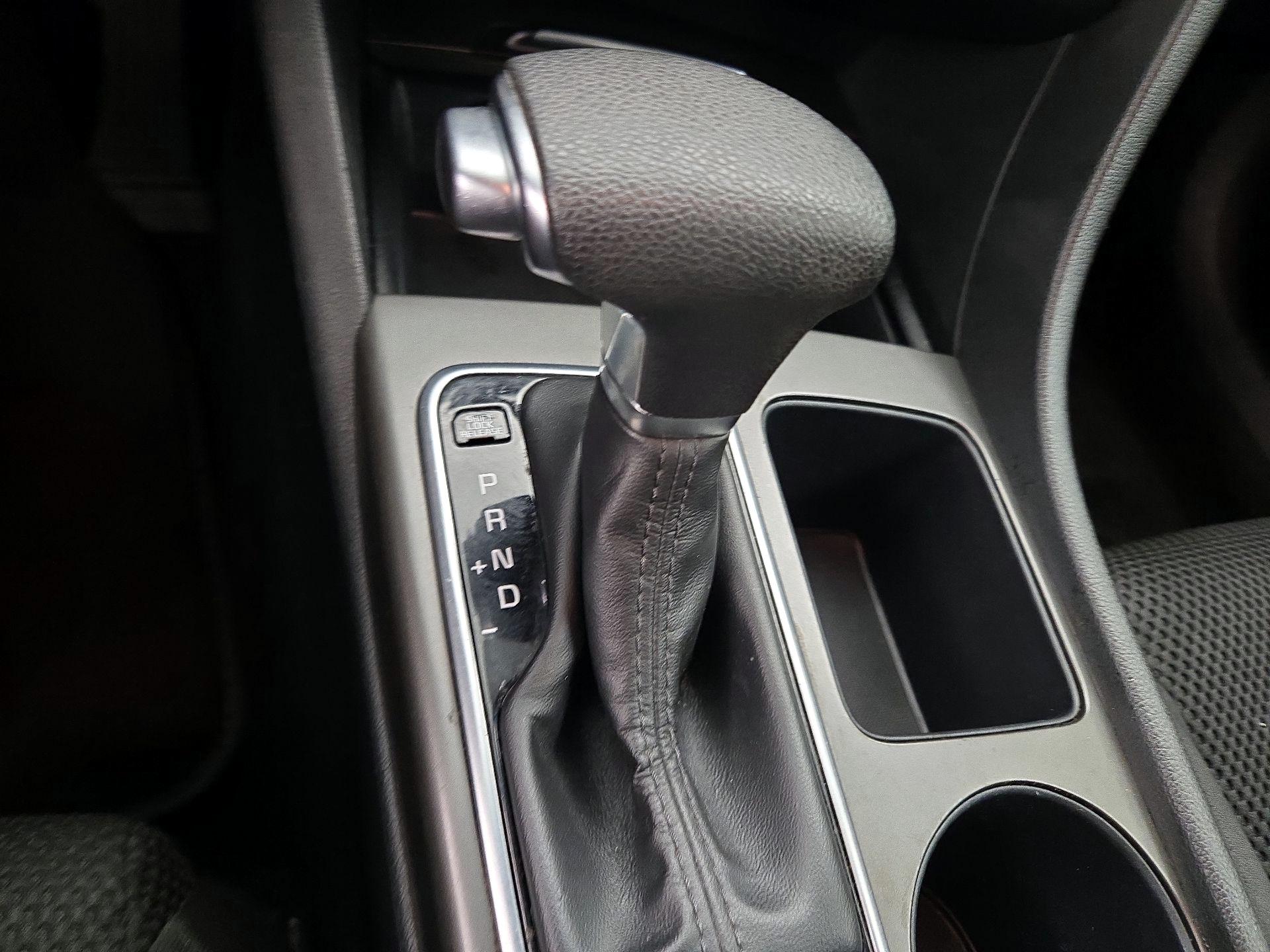 Thumbnail: 2020 Kia Optima - 17