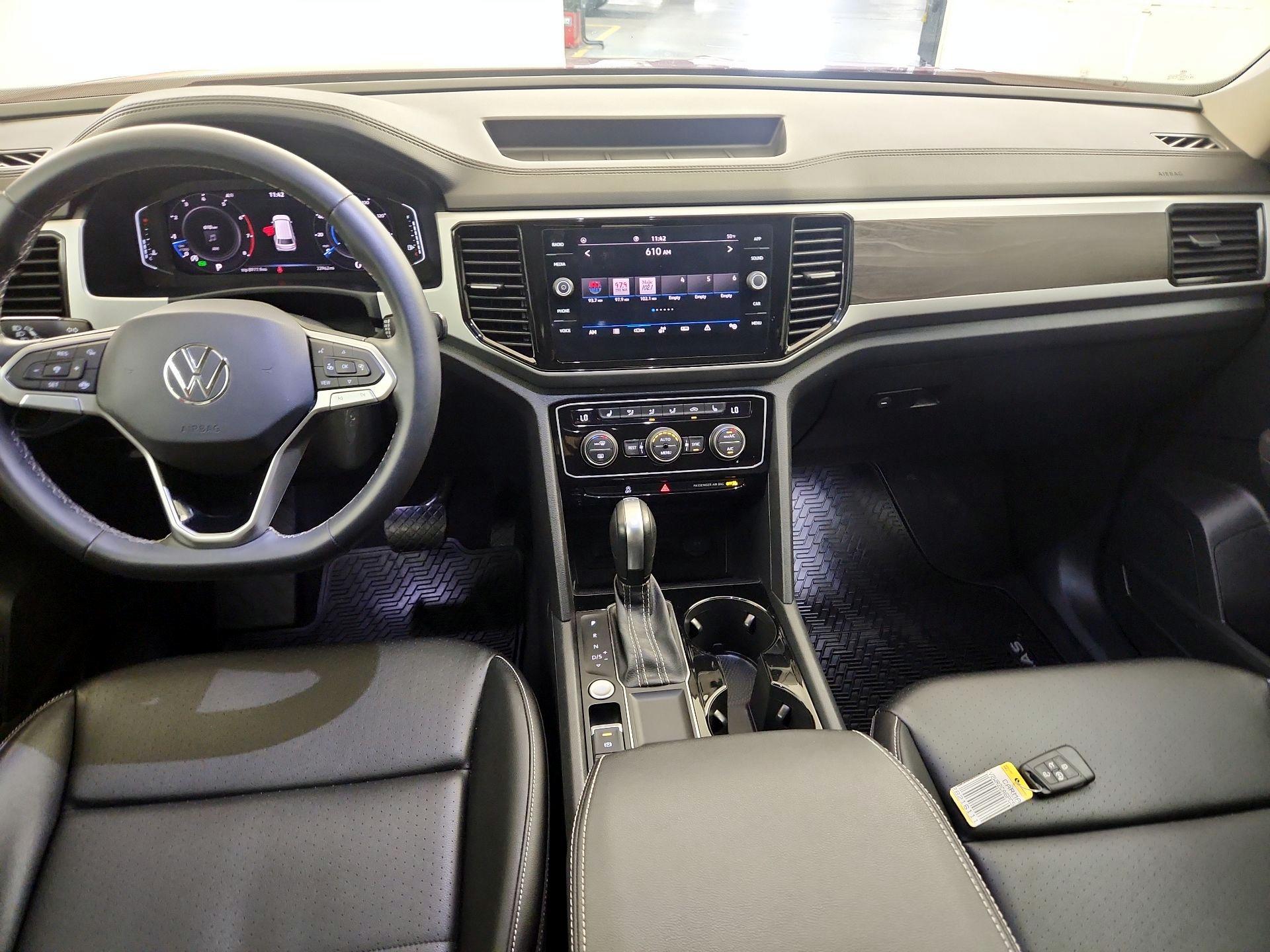 Thumbnail: 2023 Volkswagen Atlas - 9