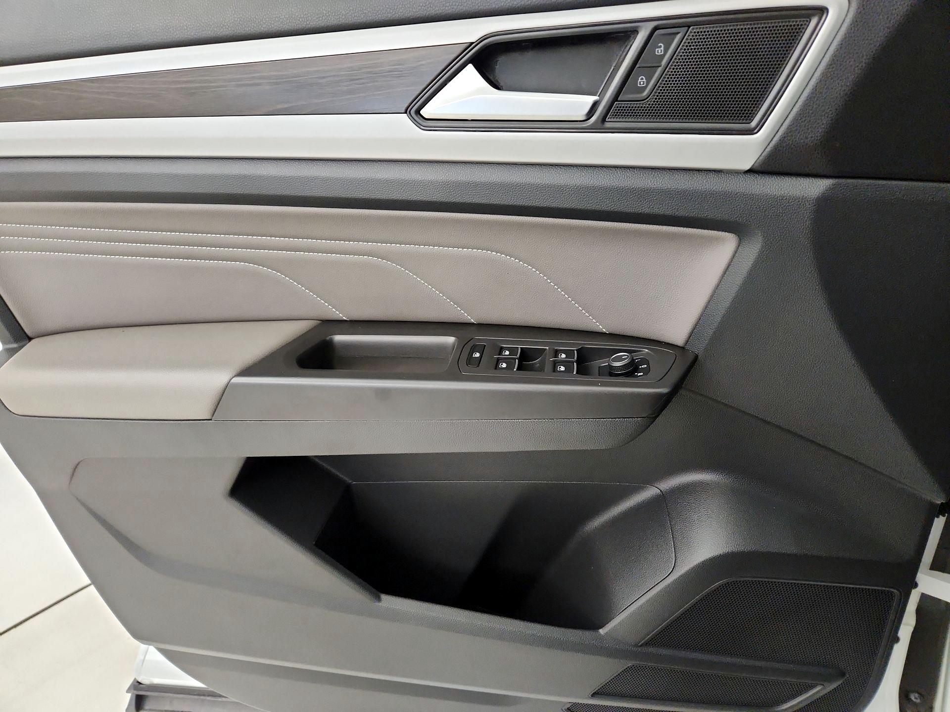 Thumbnail: 2022 Volkswagen Atlas - 12