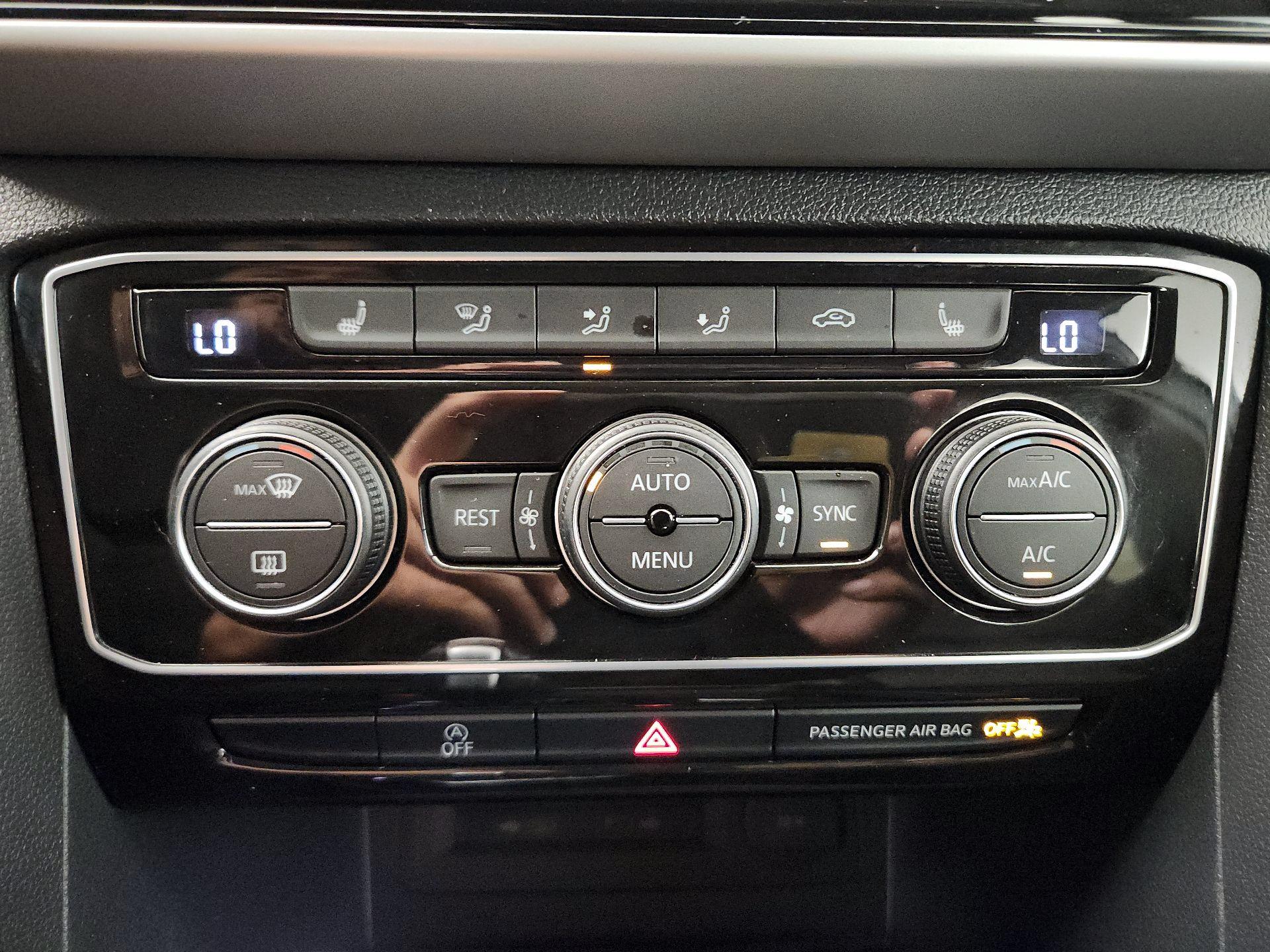 Thumbnail: 2022 Volkswagen Atlas - 14