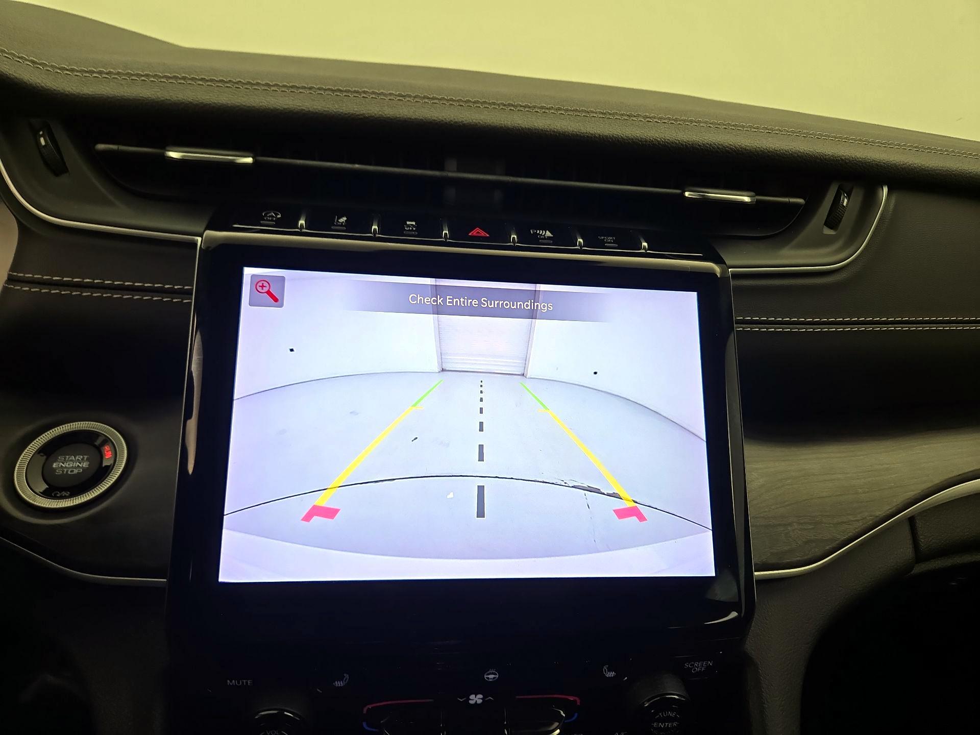 Thumbnail: 2023 Jeep Grand Cherokee - 15