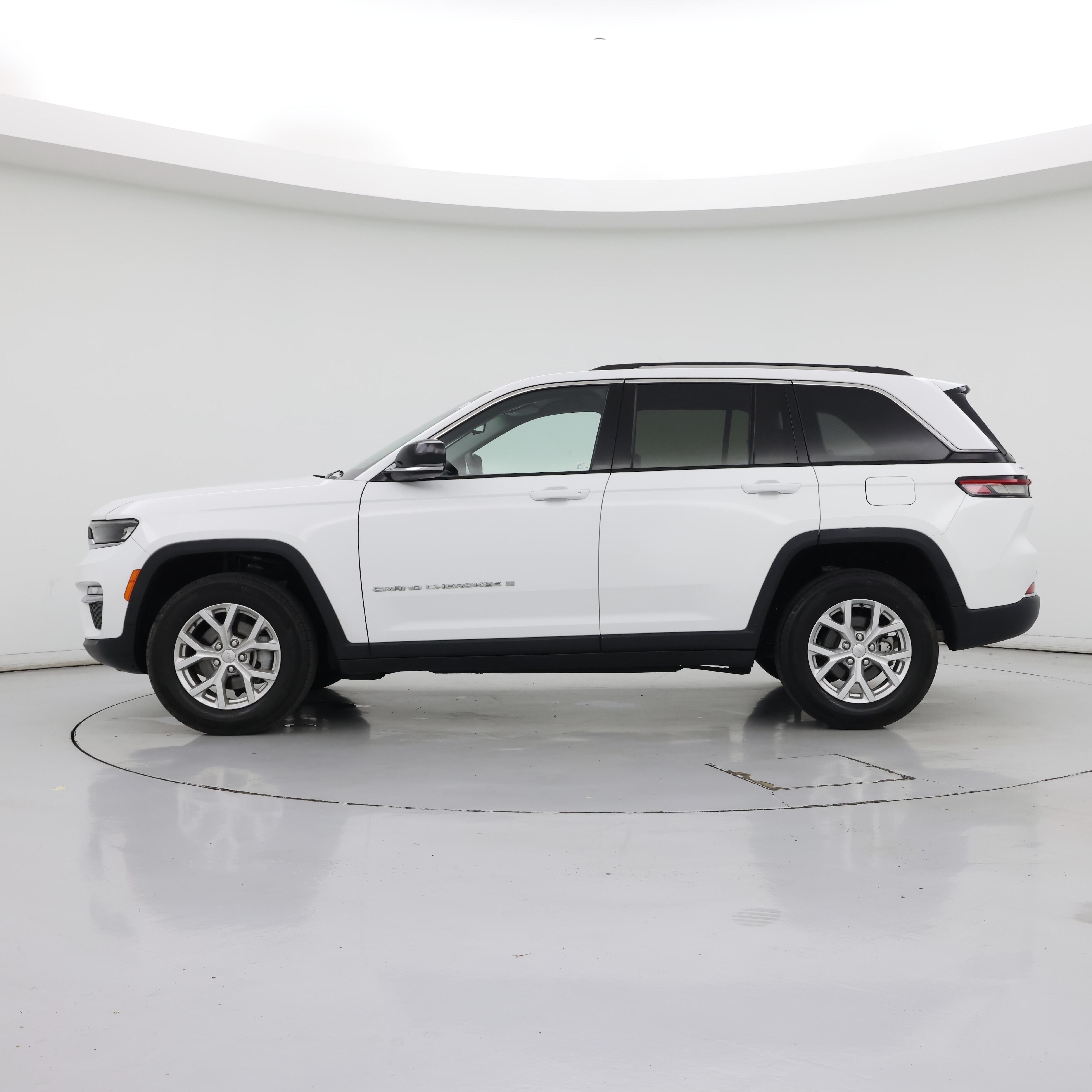 Thumbnail: 2023 Jeep Grand Cherokee - 3