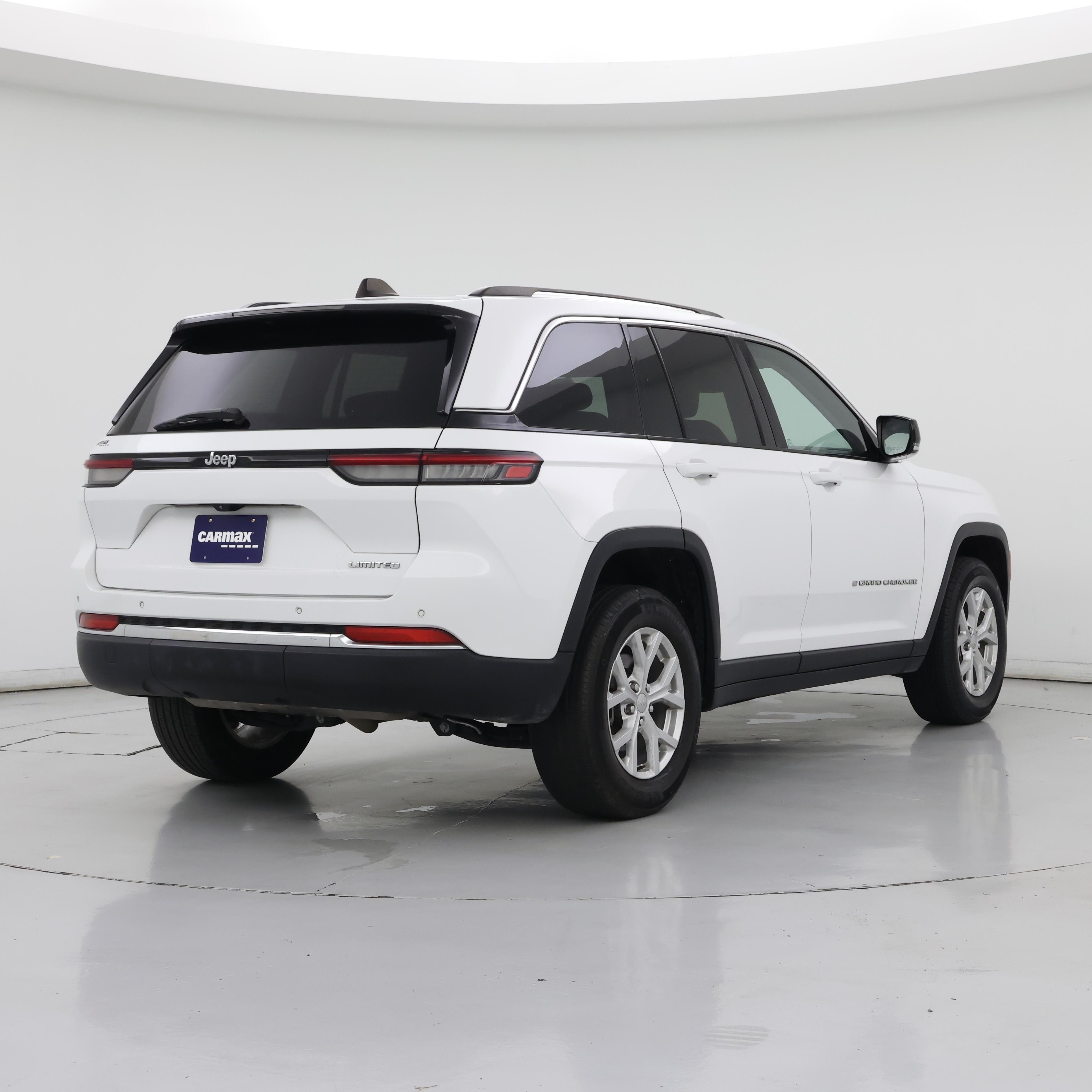 Thumbnail: 2023 Jeep Grand Cherokee - 8