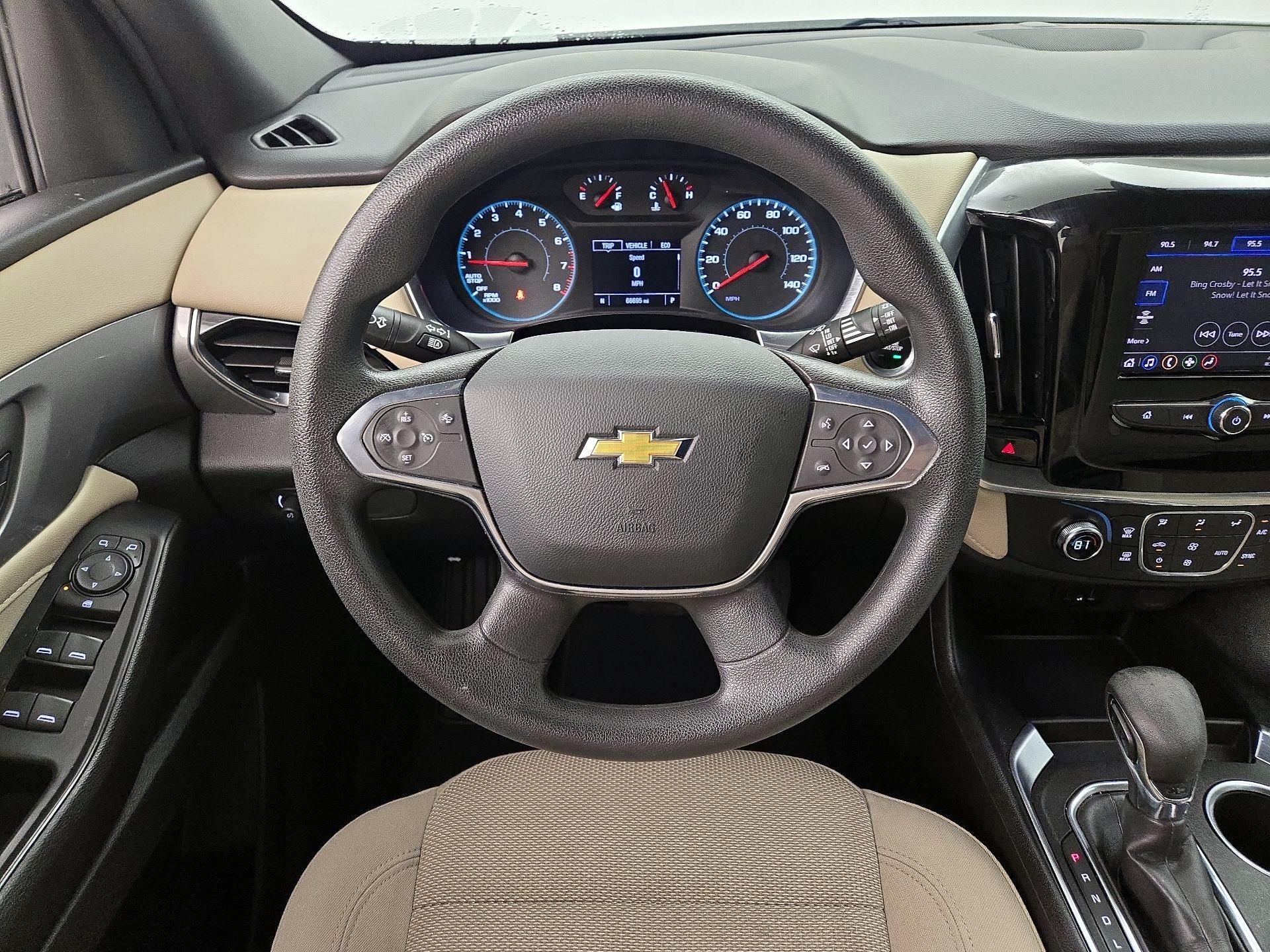 Thumbnail: 2022 Chevrolet Traverse - 10