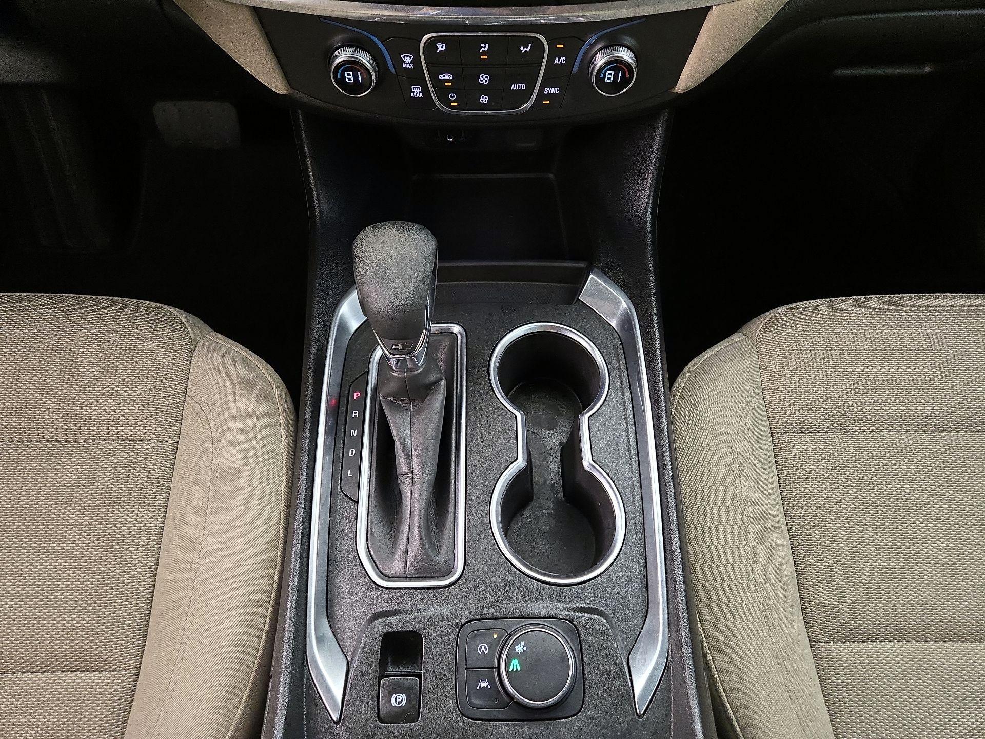 Thumbnail: 2022 Chevrolet Traverse - 17