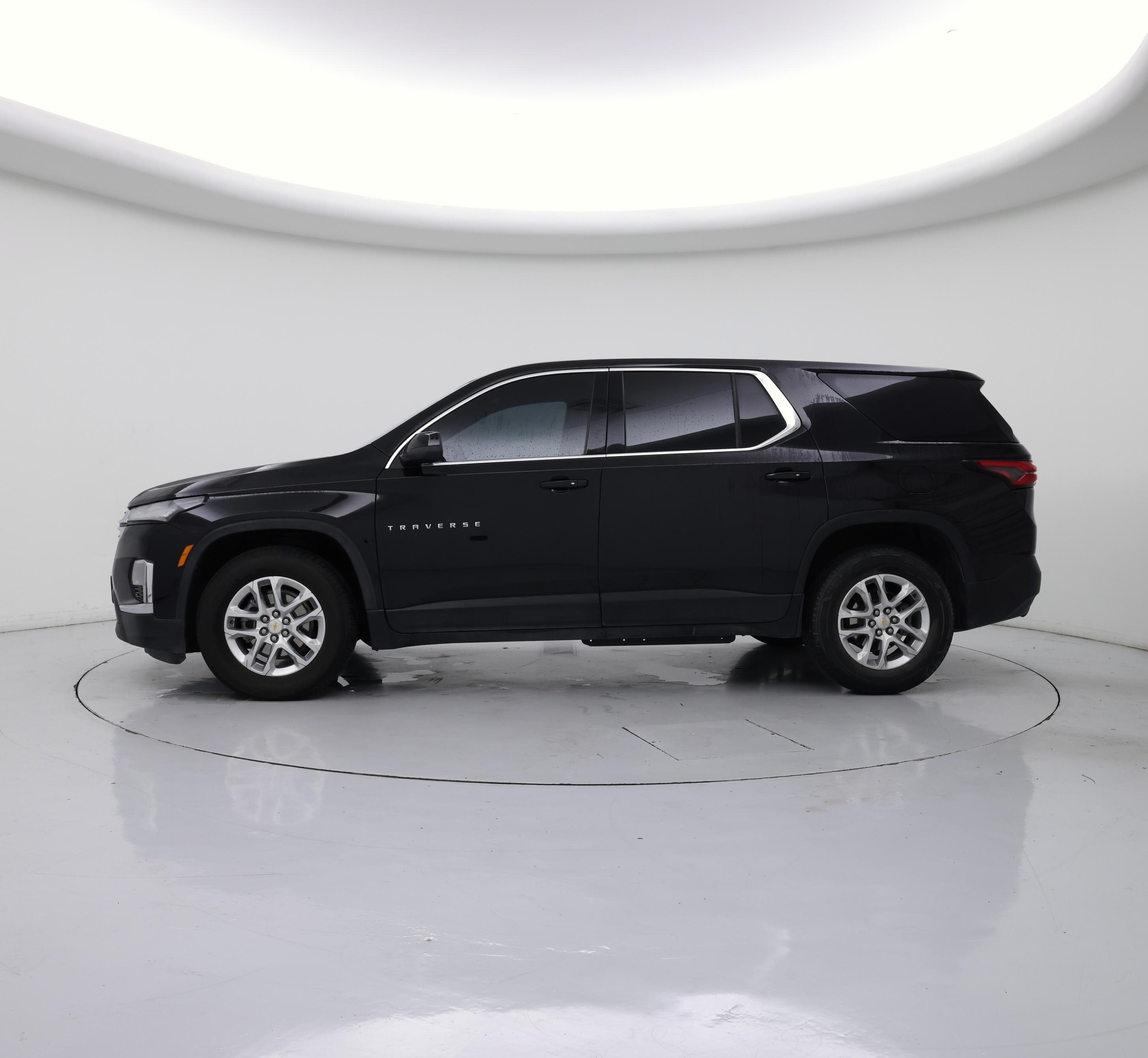 Thumbnail: 2022 Chevrolet Traverse - 3