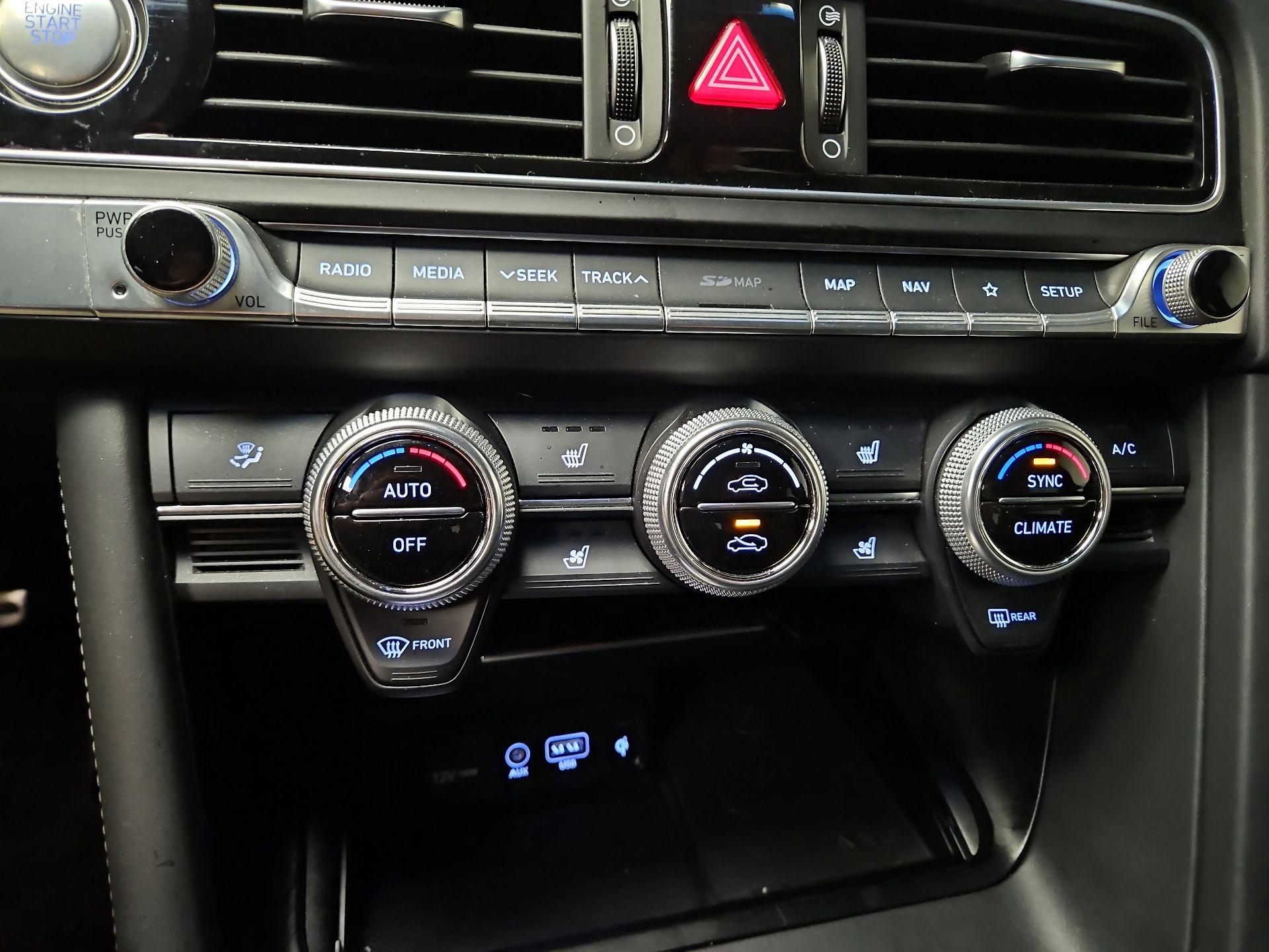 Thumbnail: 2019 Genesis G70 - 17