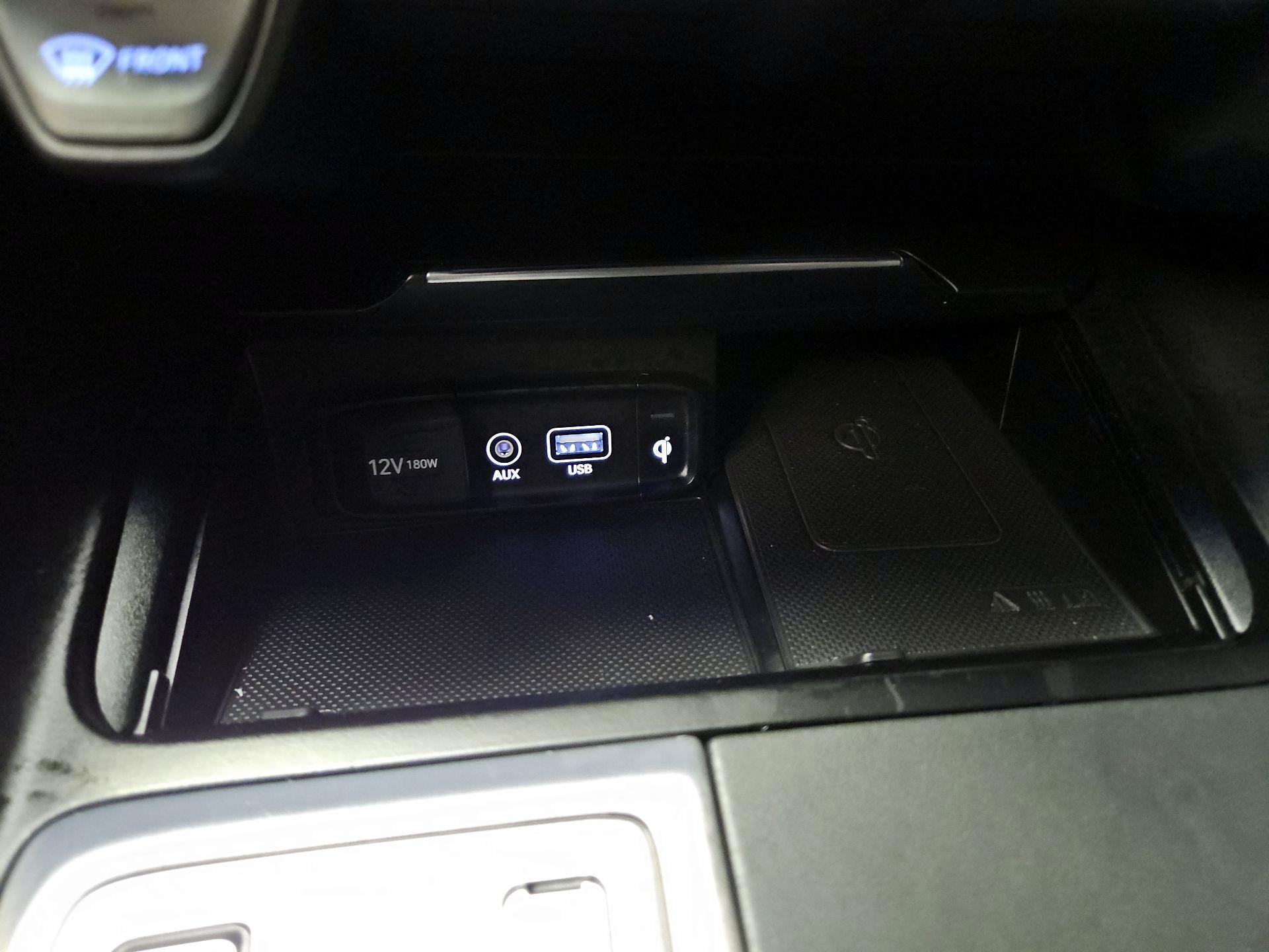 Thumbnail: 2019 Genesis G70 - 19