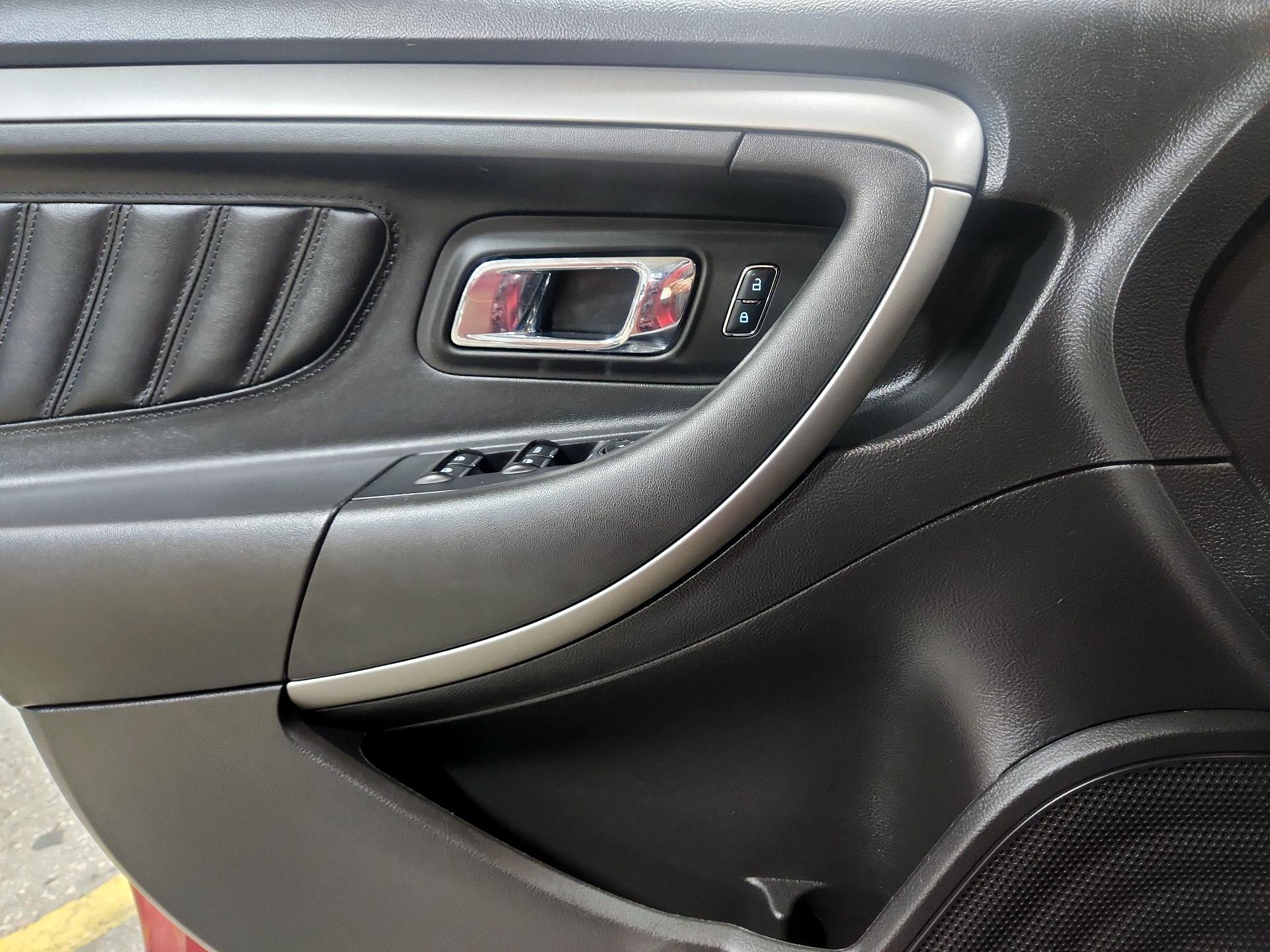 Thumbnail: 2015 Ford Taurus - 12